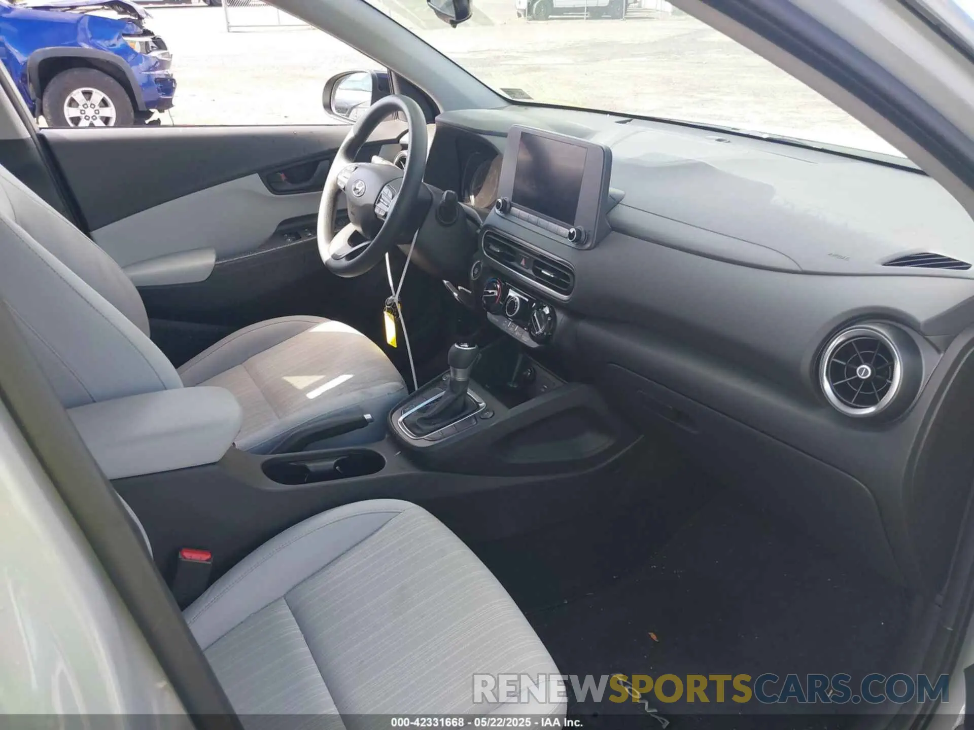 5 fotografías del automóvil dañado KM8K6CAB3PU993274 HYUNDAI KONA 2023