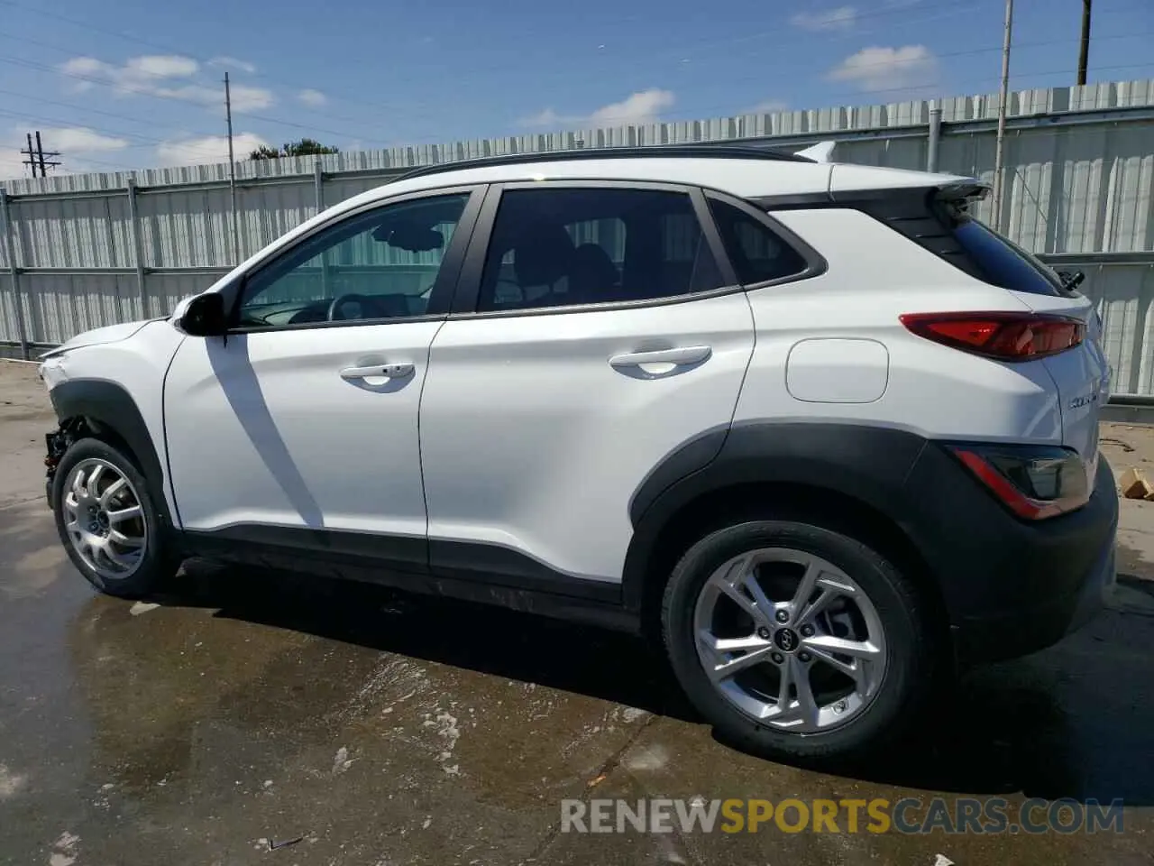 2 fotografías del automóvil dañado KM8K6CAB3PU997406 HYUNDAI KONA 2023