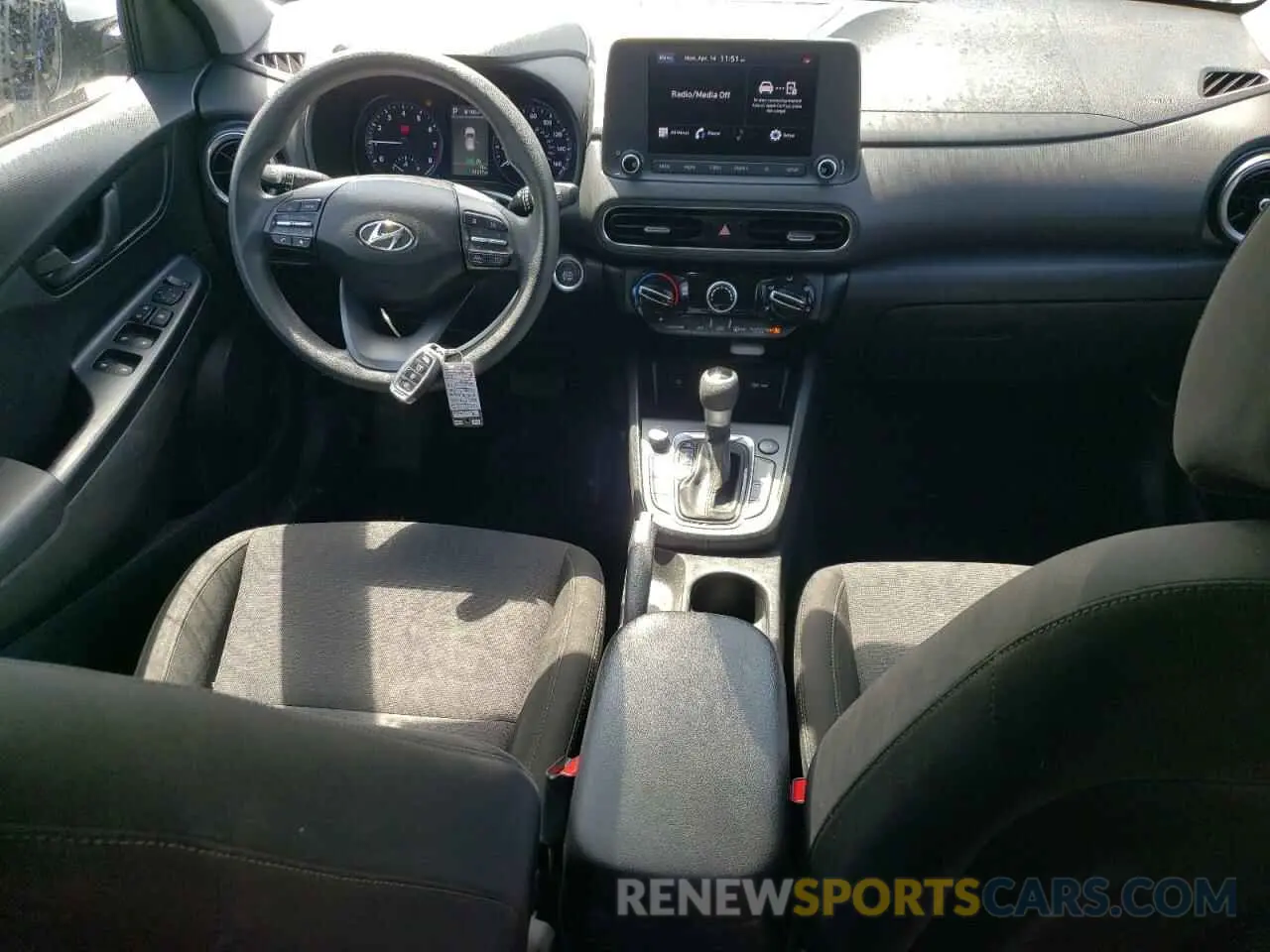 8 fotografías del automóvil dañado KM8K6CAB3PU997406 HYUNDAI KONA 2023