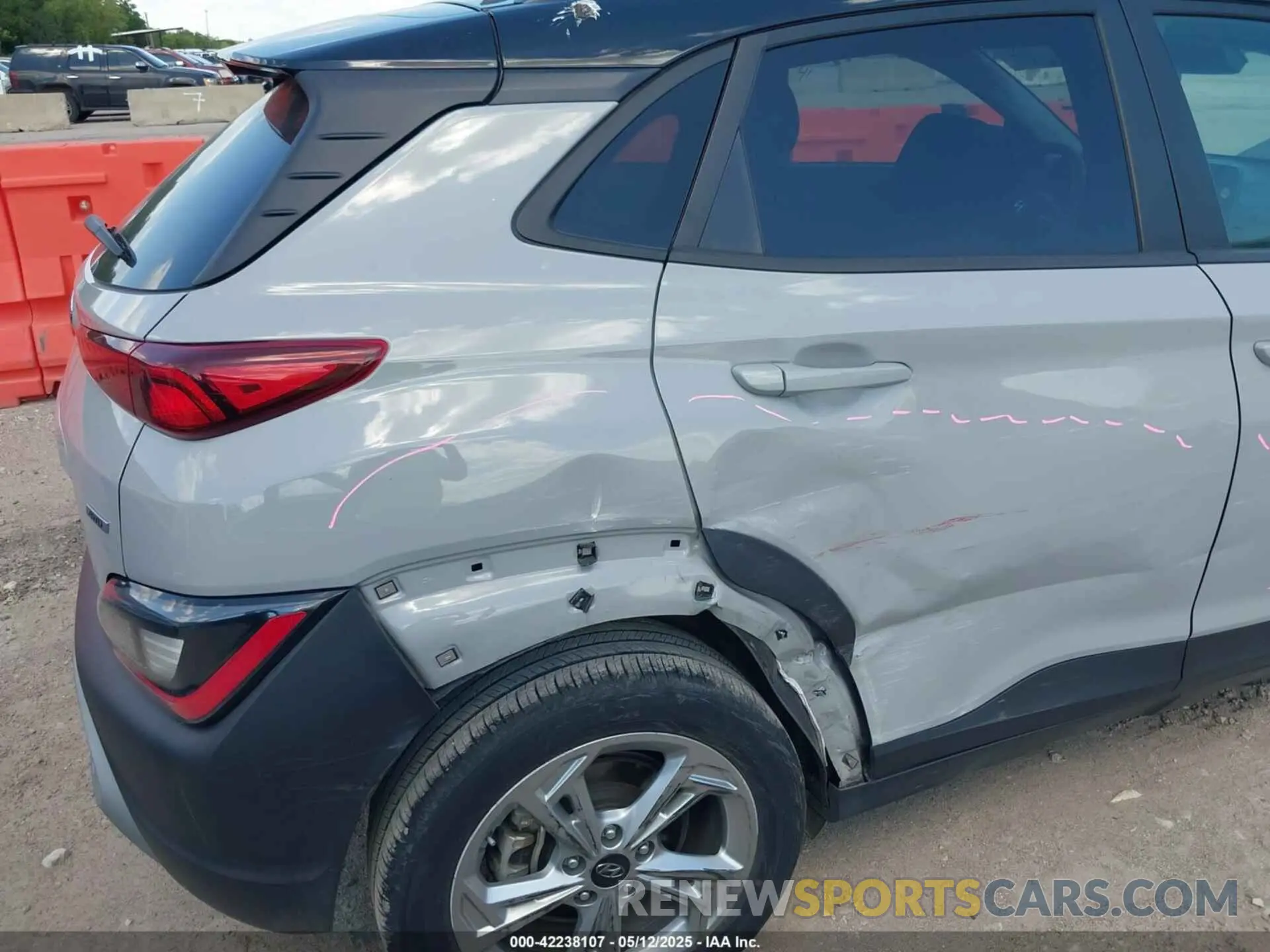 6 fotografías del automóvil dañado KM8K6CAB4PU008576 HYUNDAI KONA 2023