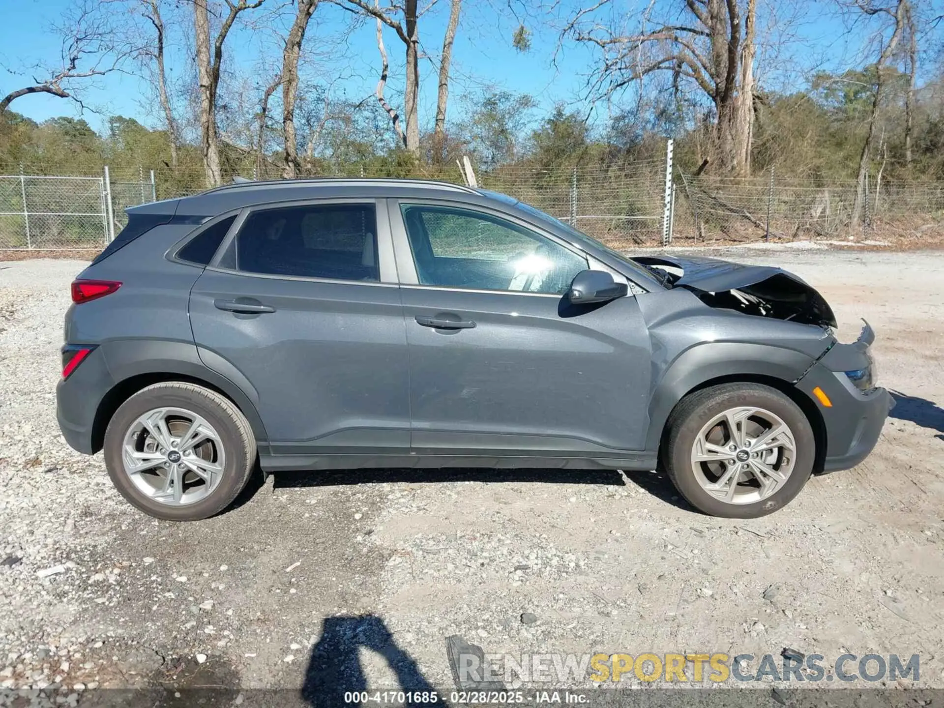 13 fotografías del automóvil dañado KM8K6CAB4PU019528 HYUNDAI KONA 2023