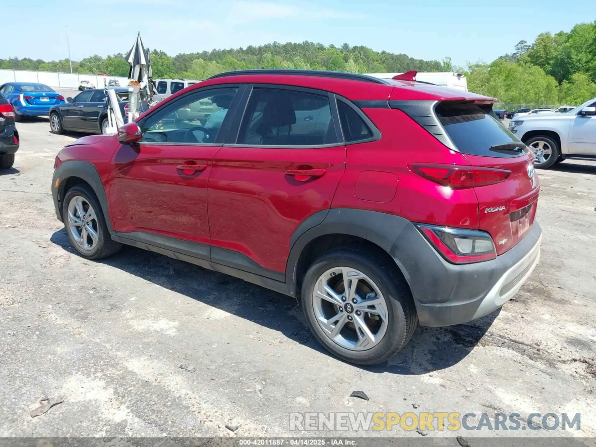3 fotografías del automóvil dañado KM8K6CAB4PU055901 HYUNDAI KONA 2023