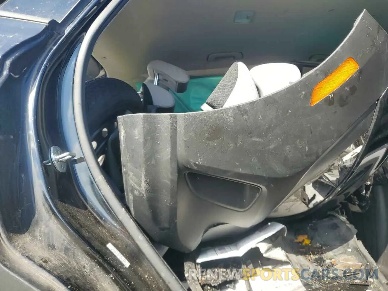 11 fotografías del automóvil dañado KM8K6CAB6PU947499 HYUNDAI KONA 2023