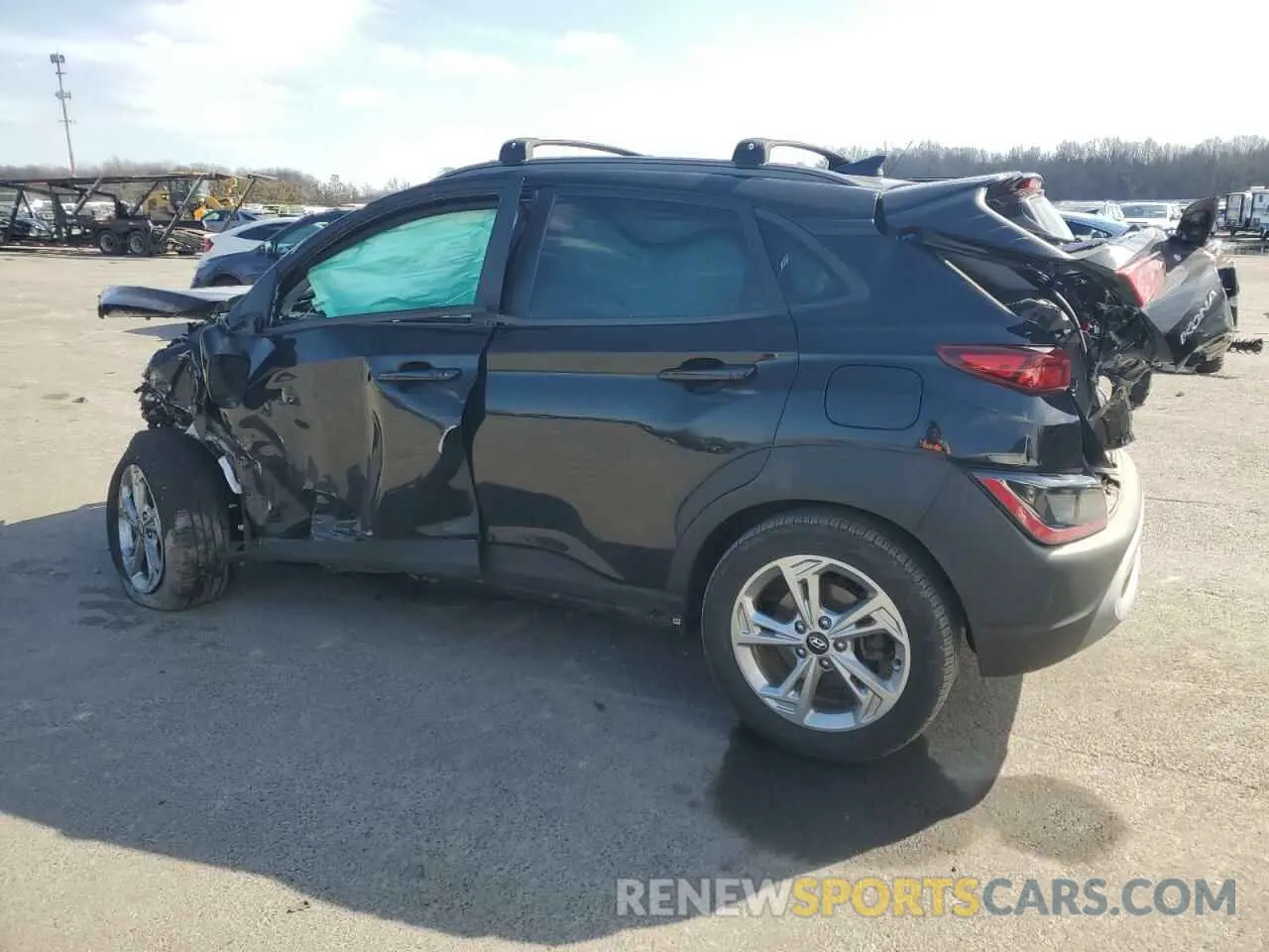 2 fotografías del automóvil dañado KM8K6CAB6PU947499 HYUNDAI KONA 2023