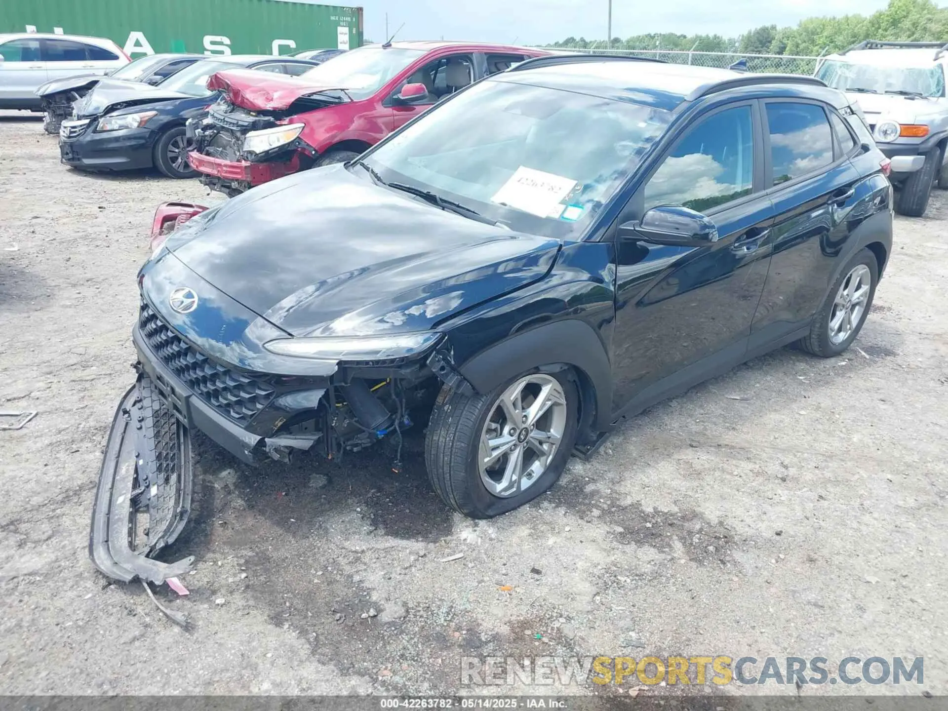 2 fotografías del automóvil dañado KM8K6CAB6PU996783 HYUNDAI KONA 2023