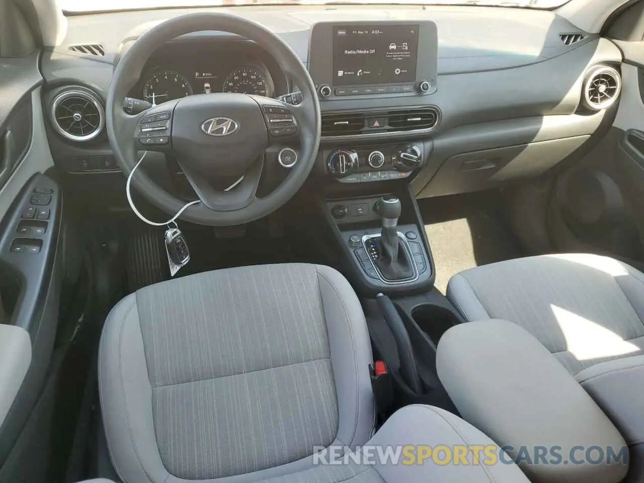 8 fotografías del automóvil dañado KM8K6CAB7PU007051 HYUNDAI KONA 2023