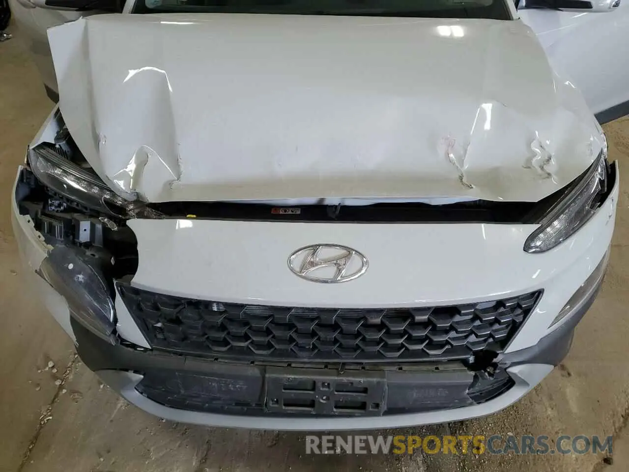 12 fotografías del automóvil dañado KM8K6CAB7PU994606 HYUNDAI KONA 2023
