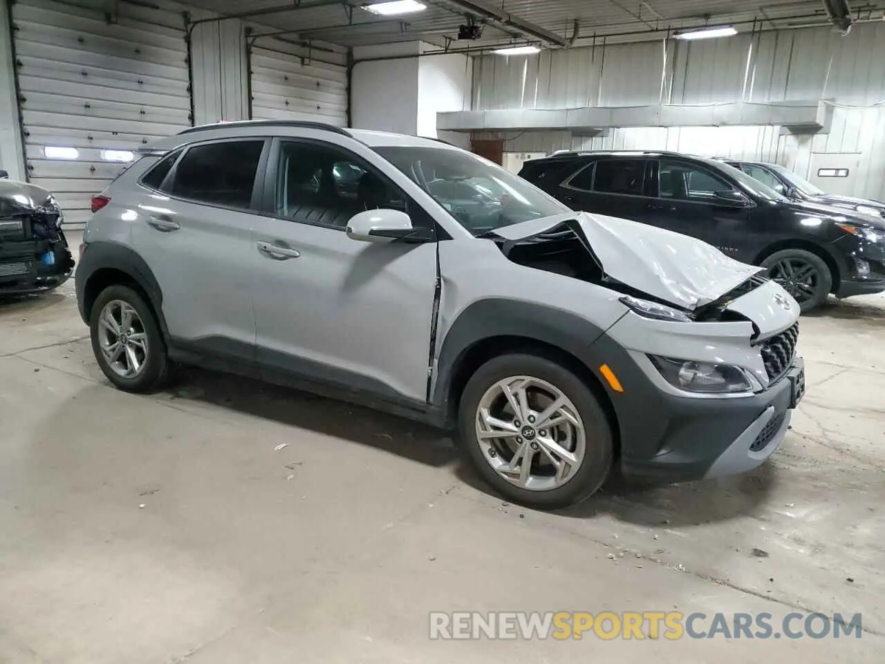 4 fotografías del automóvil dañado KM8K6CAB7PU994606 HYUNDAI KONA 2023