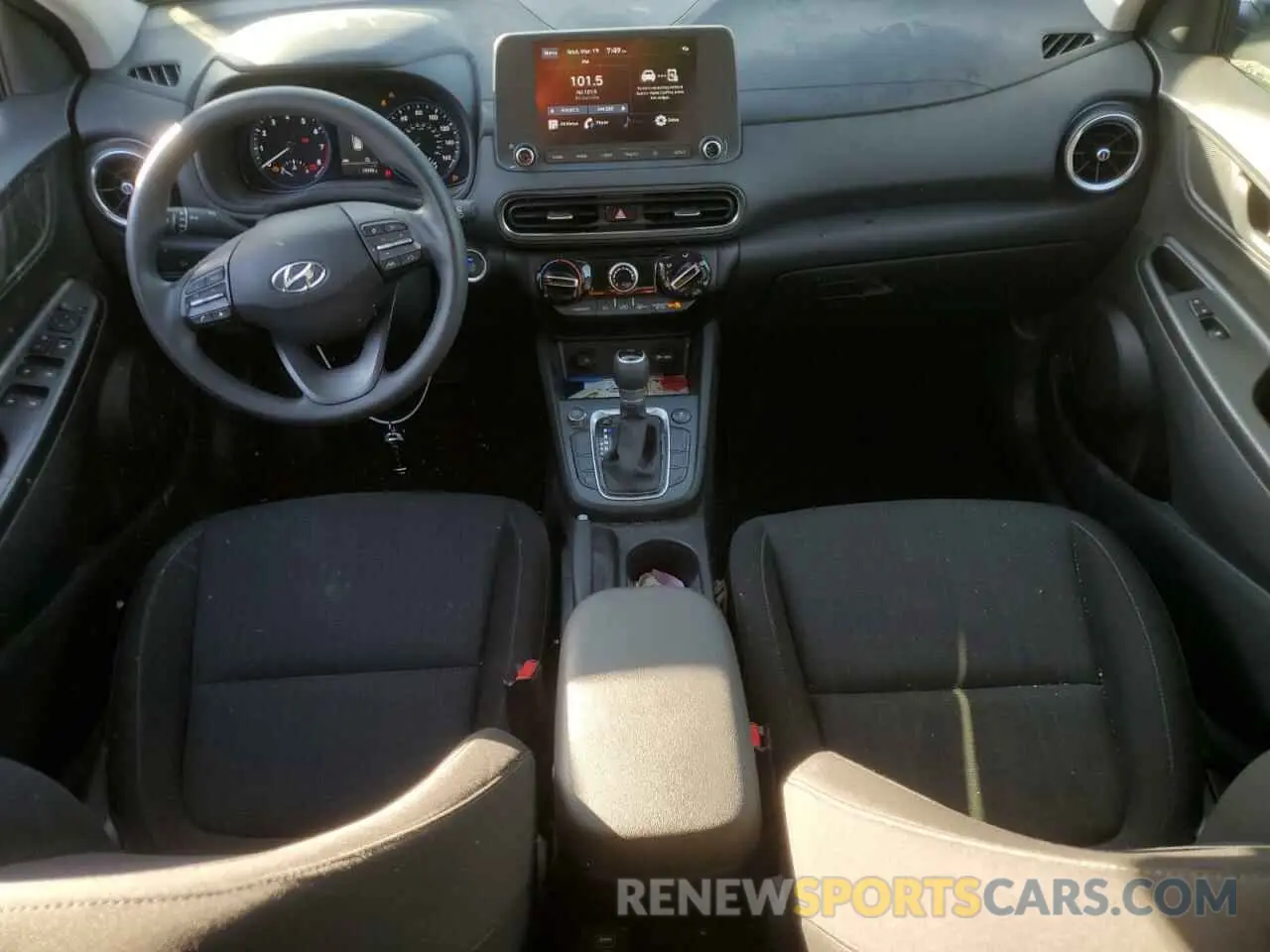 8 fotografías del automóvil dañado KM8K6CAB8PU043170 HYUNDAI KONA 2023