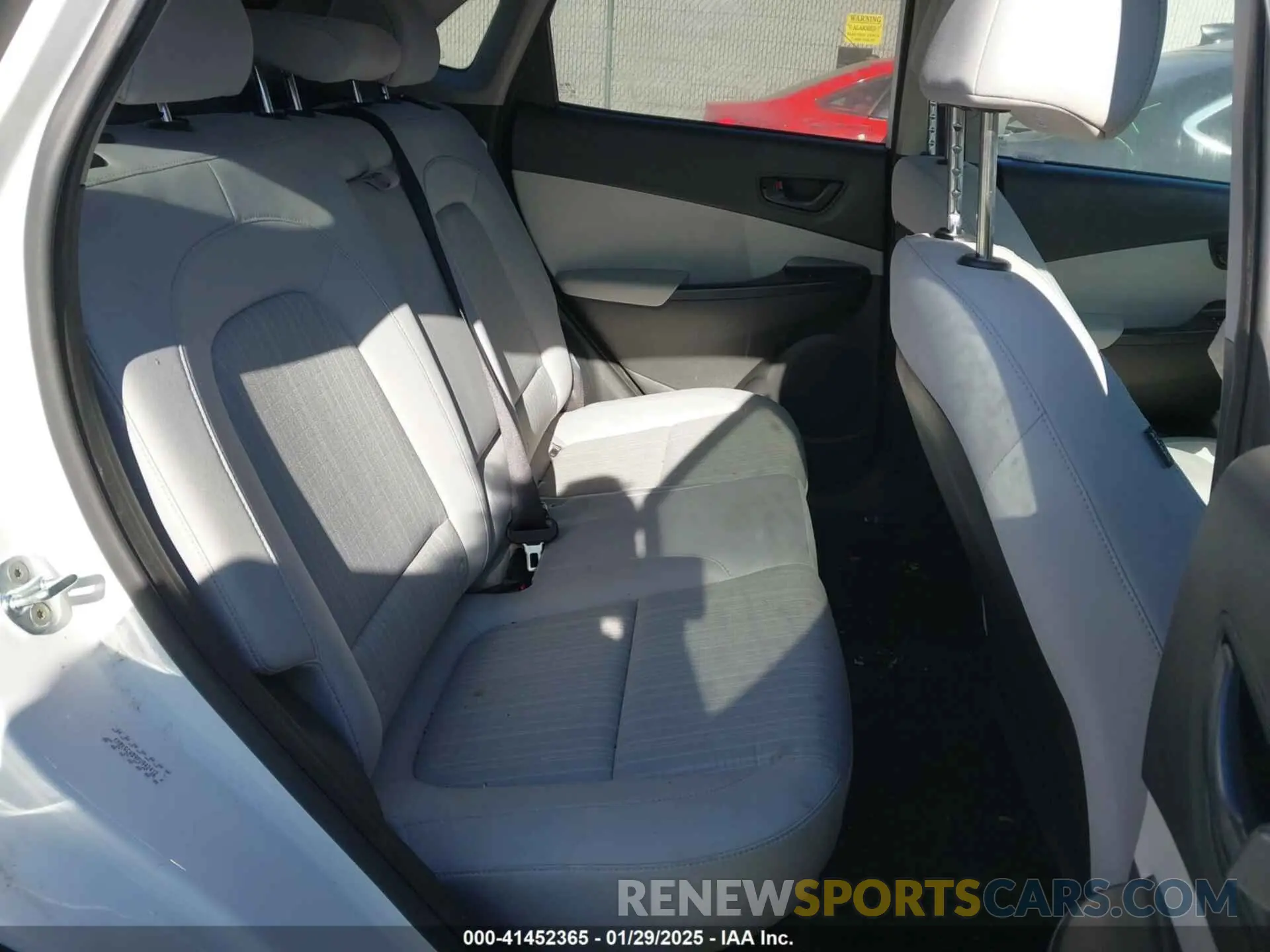 8 fotografías del automóvil dañado KM8K6CAB9PU942412 HYUNDAI KONA 2023