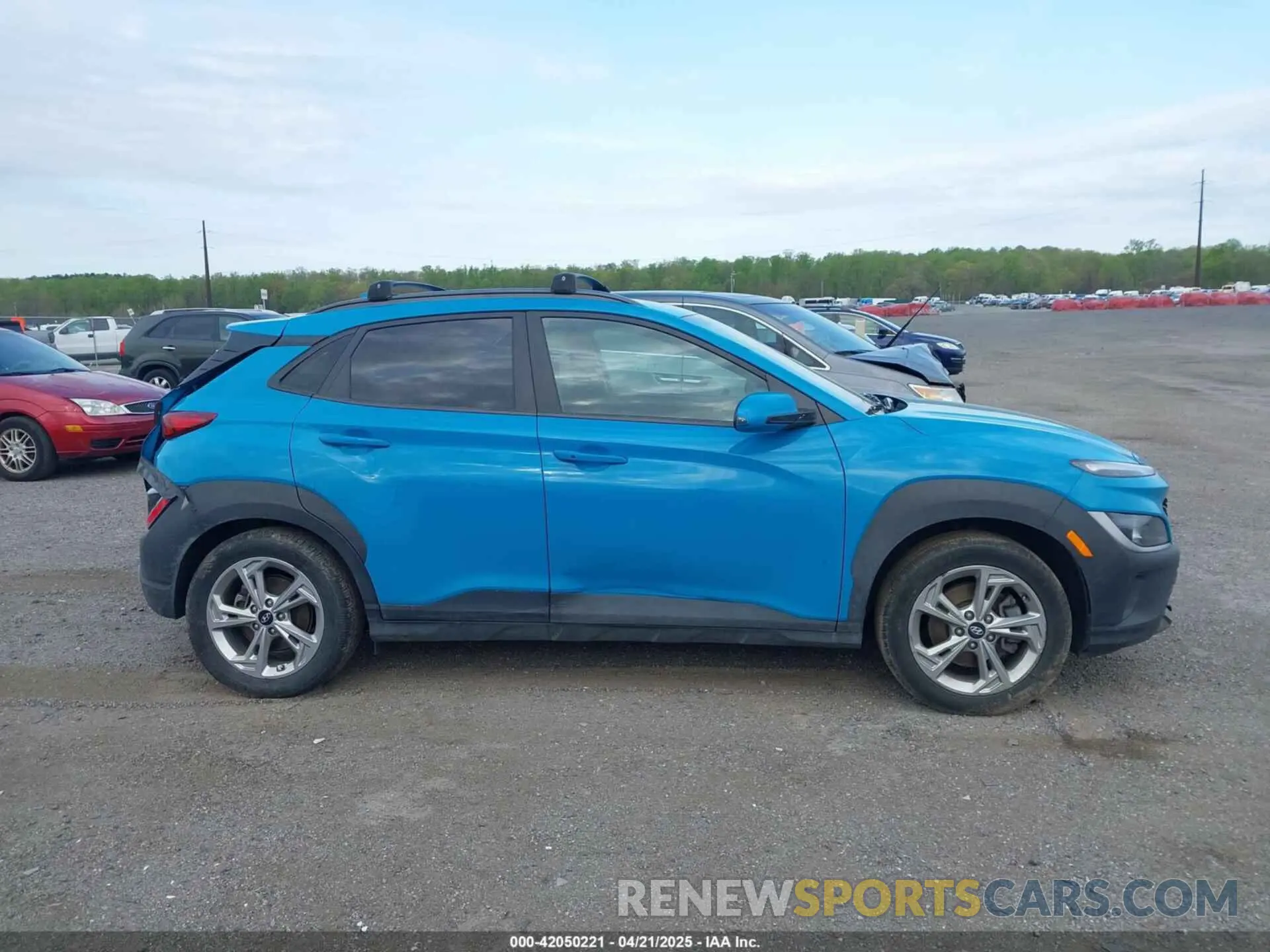 12 fotografías del automóvil dañado KM8K6CAB9PU982263 HYUNDAI KONA 2023