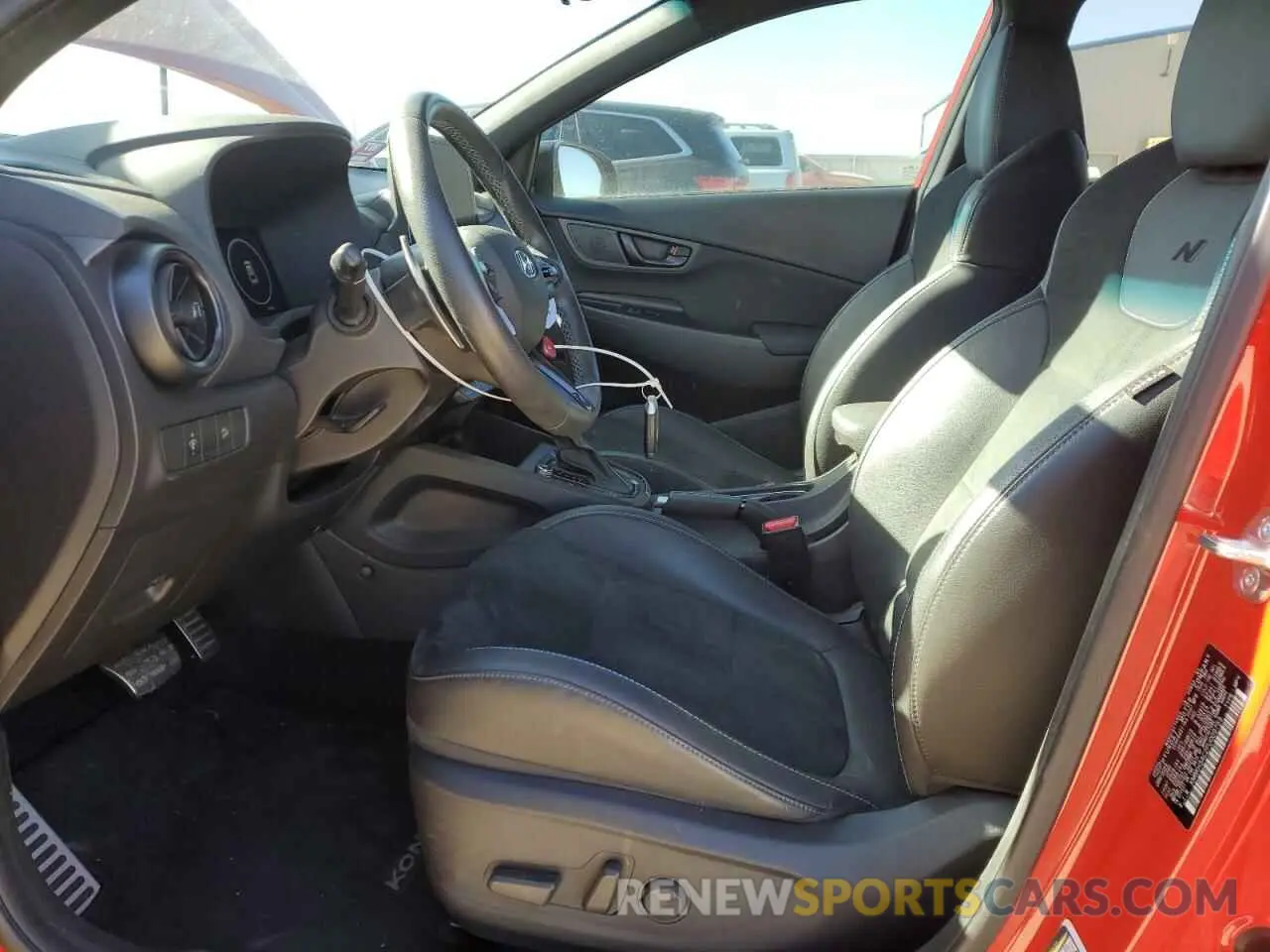 7 fotografías del automóvil dañado KM8KH3AC2PU009759 HYUNDAI KONA 2023