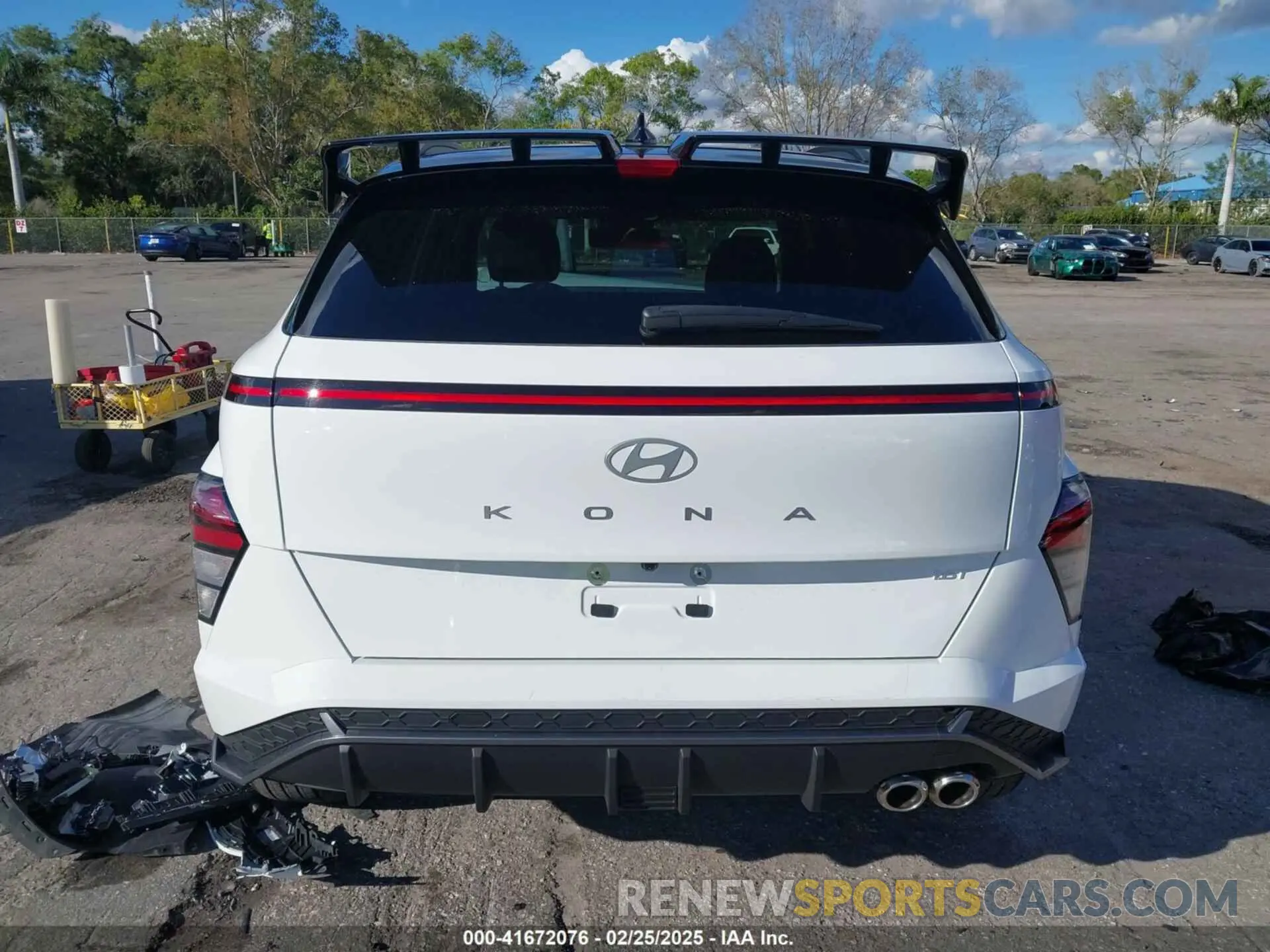 16 fotografías del automóvil dañado KM8HA3A32RU171716 HYUNDAI KONA 2024