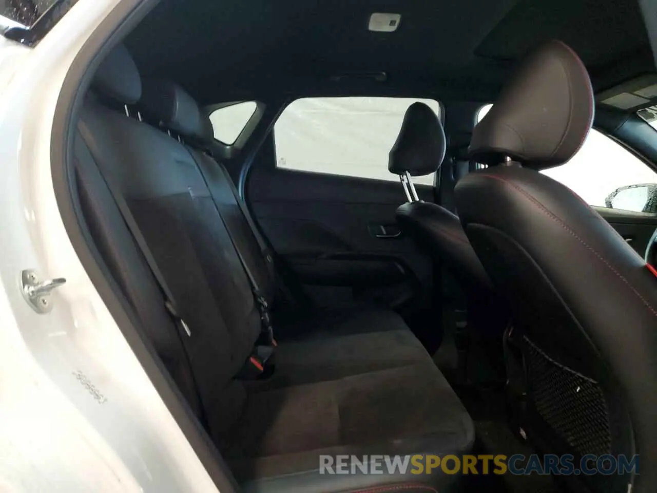 11 fotografías del automóvil dañado KM8HA3A34RU111730 HYUNDAI KONA 2024