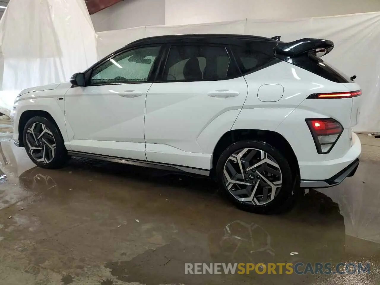 2 fotografías del automóvil dañado KM8HA3A34RU111730 HYUNDAI KONA 2024