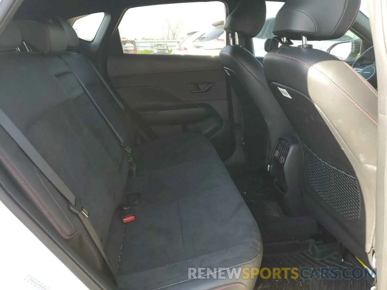 10 fotografías del automóvil dañado KM8HA3A3XRU034491 HYUNDAI KONA 2024