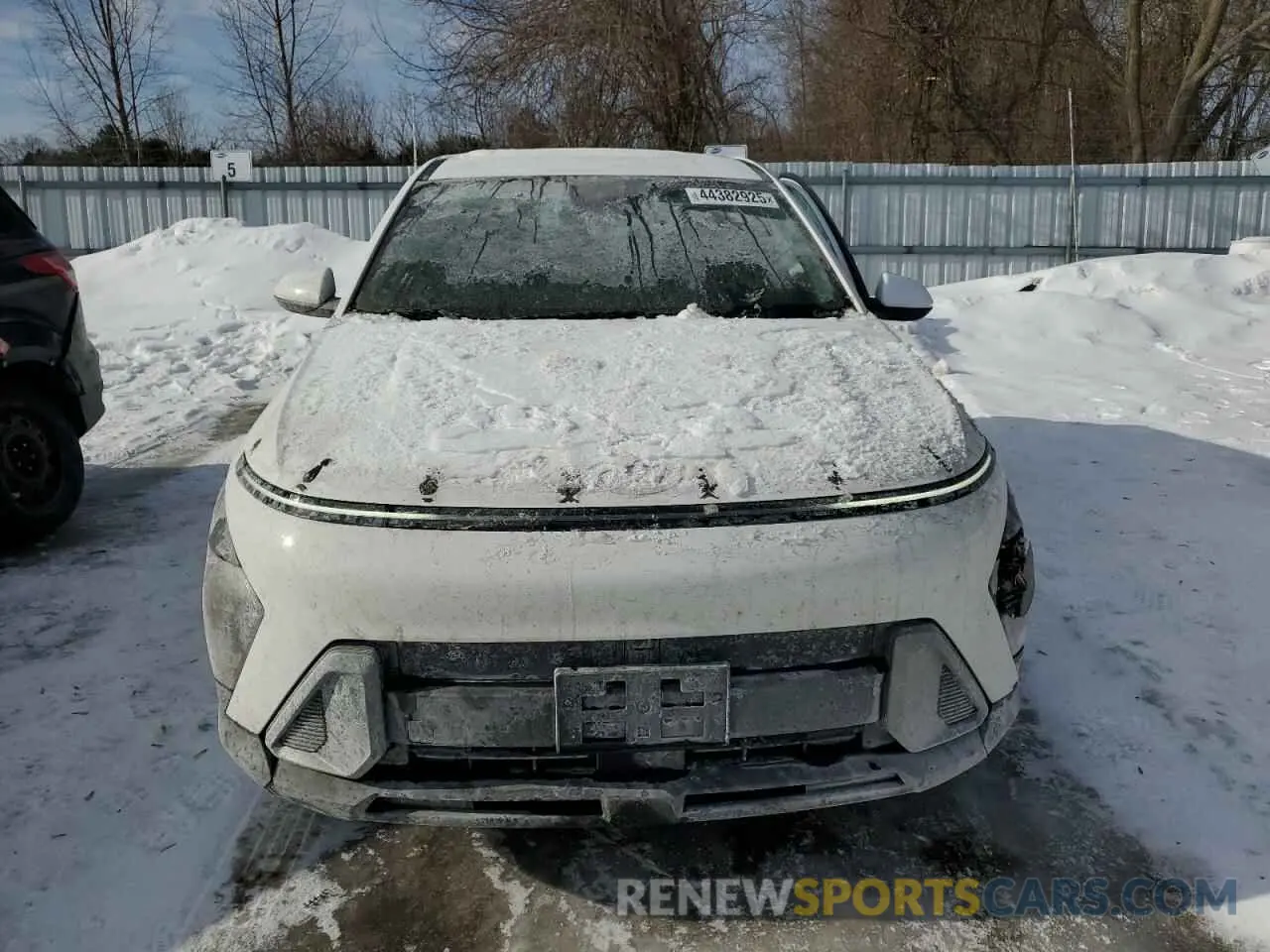 5 fotografías del automóvil dañado KM8HA3AB0RU184987 HYUNDAI KONA 2024