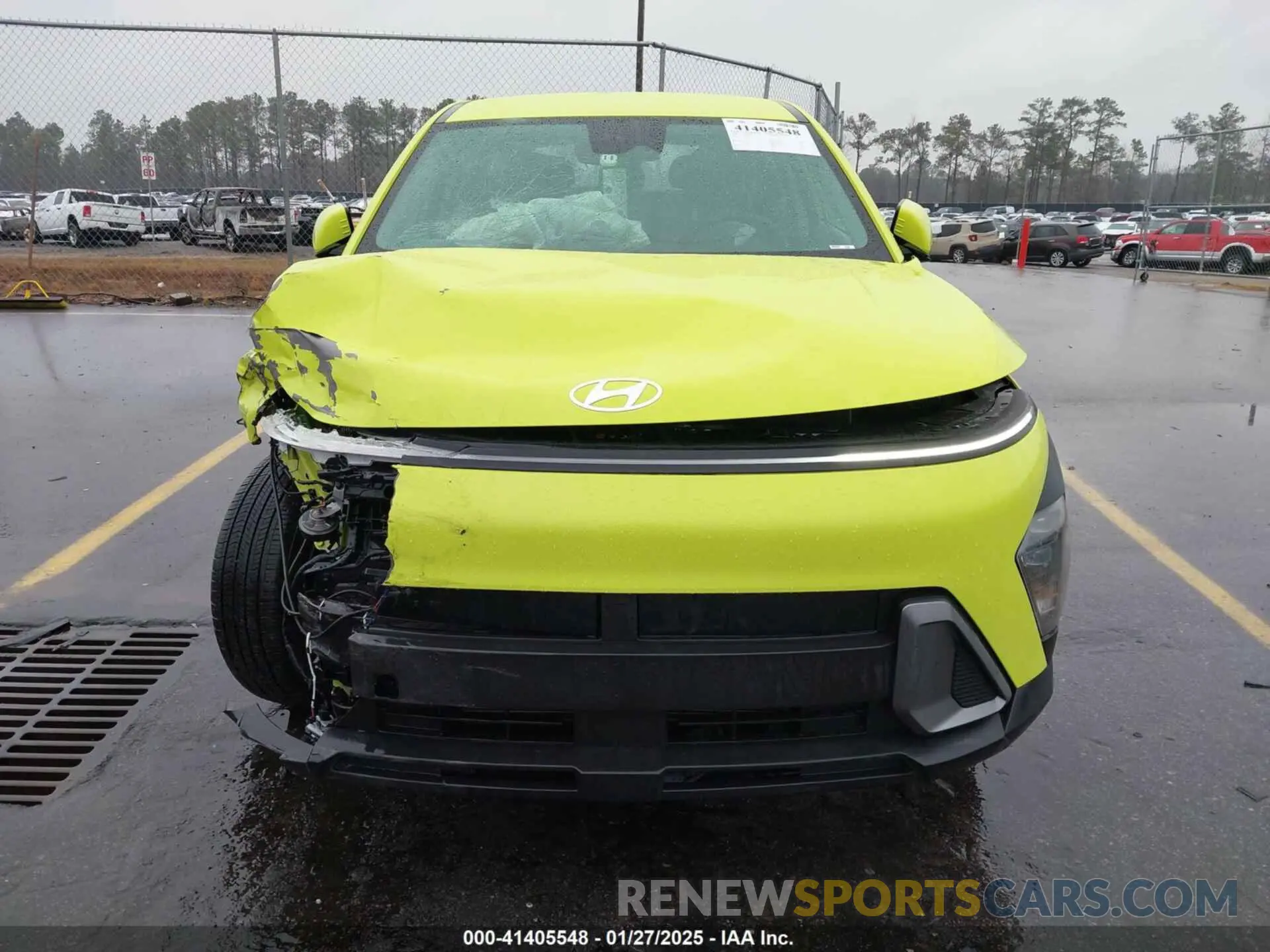 12 fotografías del automóvil dañado KM8HA3AB2RU047730 HYUNDAI KONA 2024