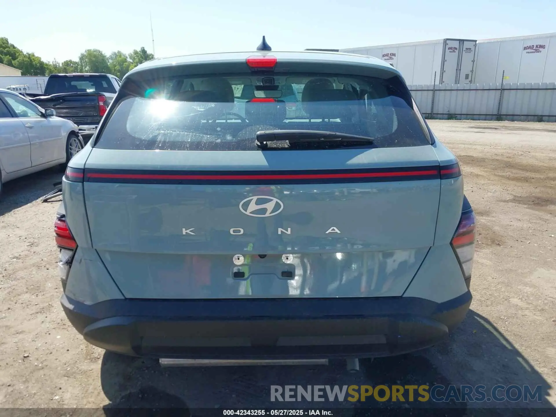 16 fotografías del automóvil dañado KM8HA3AB3RU179511 HYUNDAI KONA 2024