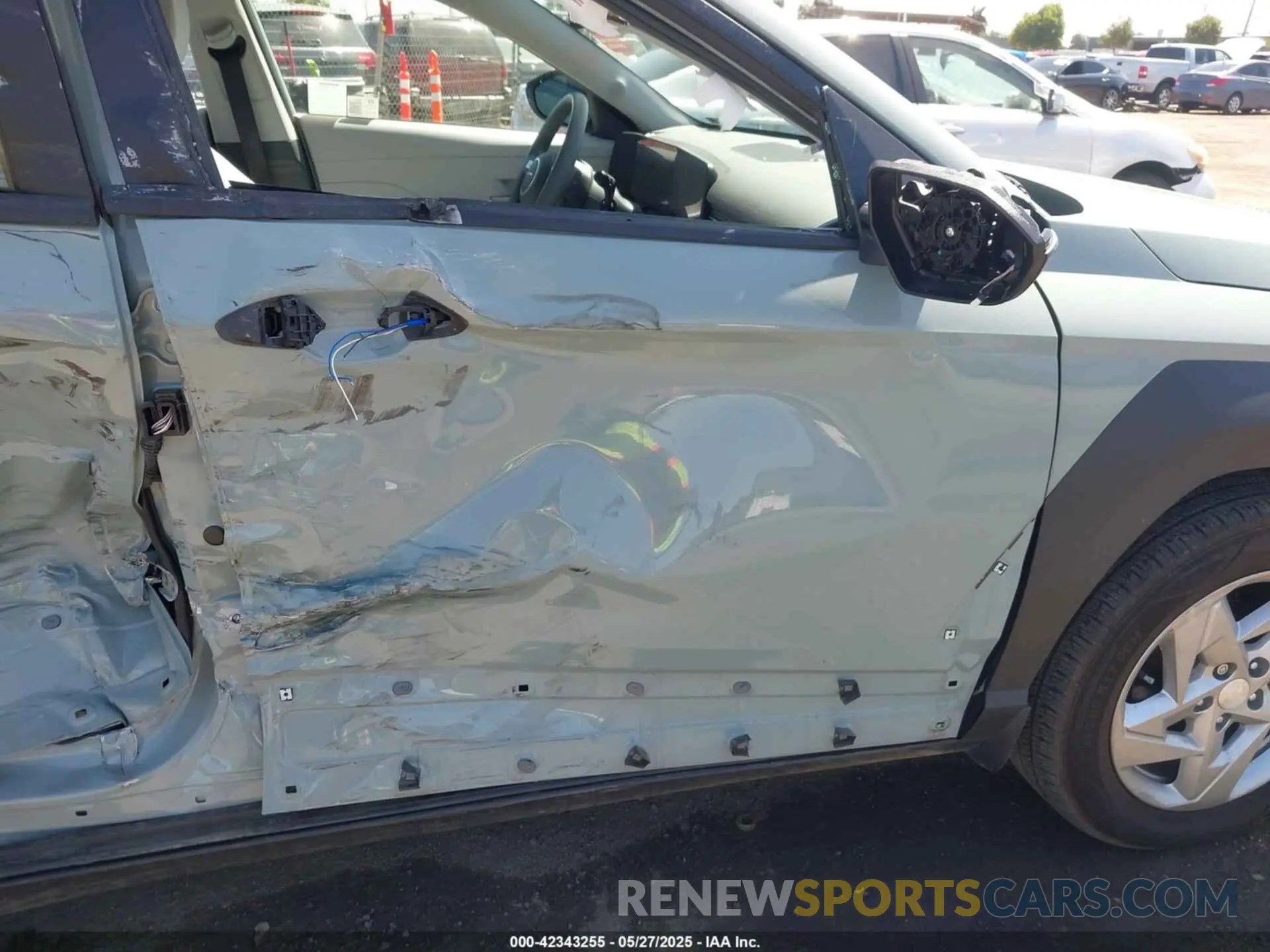17 fotografías del automóvil dañado KM8HA3AB3RU179511 HYUNDAI KONA 2024