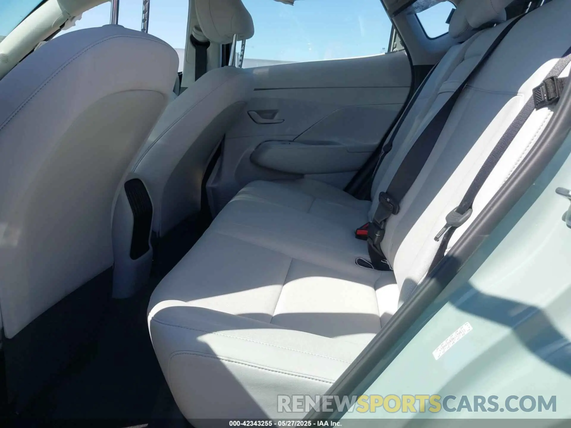 5 fotografías del automóvil dañado KM8HA3AB3RU179511 HYUNDAI KONA 2024