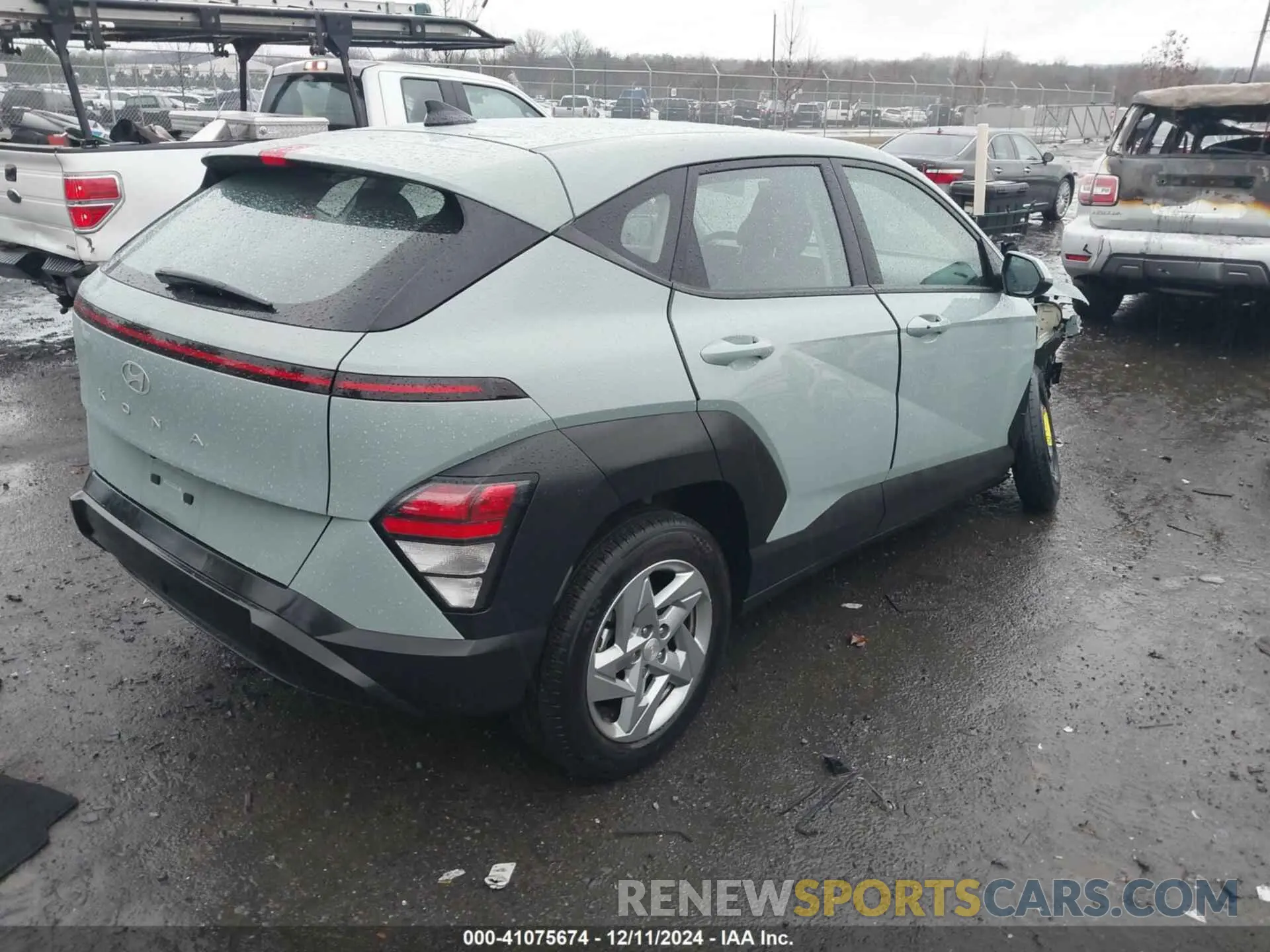 4 fotografías del automóvil dañado KM8HA3AB6RU116418 HYUNDAI KONA 2024