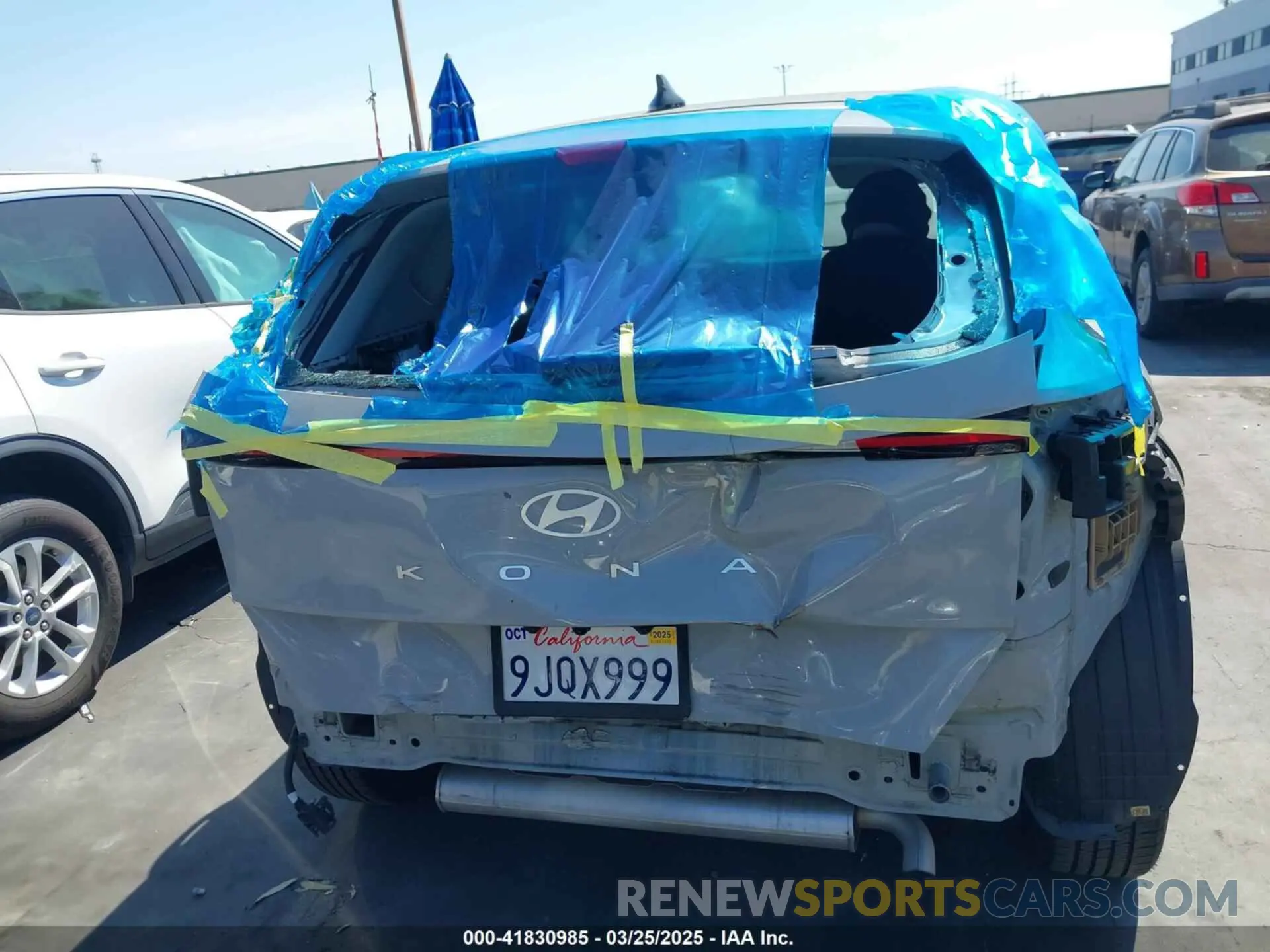 17 fotografías del automóvil dañado KM8HA3AB7RU041986 HYUNDAI KONA 2024