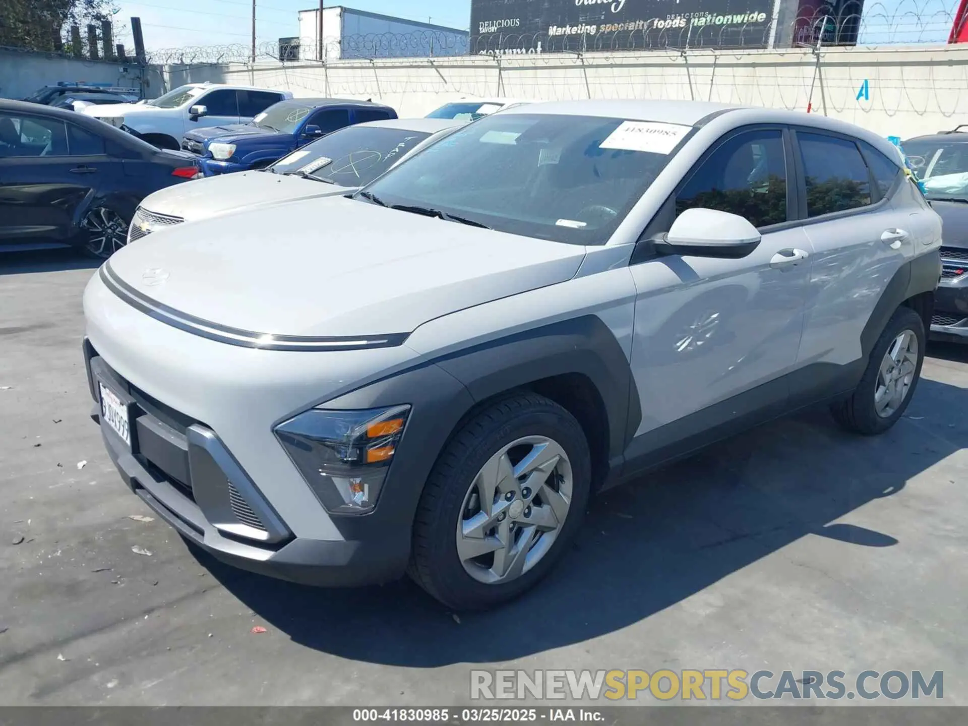 2 fotografías del automóvil dañado KM8HA3AB7RU041986 HYUNDAI KONA 2024