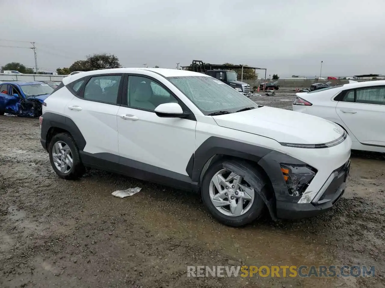4 fotografías del automóvil dañado KM8HA3AB7RU184890 HYUNDAI KONA 2024