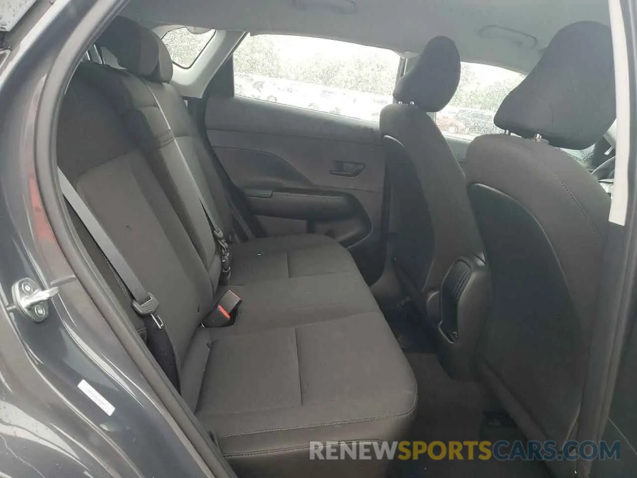 11 fotografías del automóvil dañado KM8HA3ABXRU045711 HYUNDAI KONA 2024
