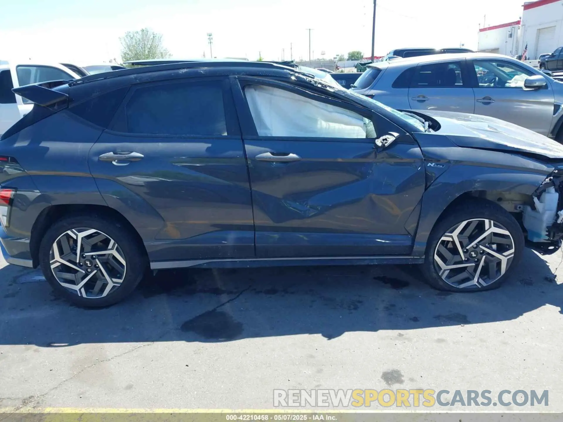 12 fotografías del automóvil dañado KM8HACA35RU066992 HYUNDAI KONA 2024