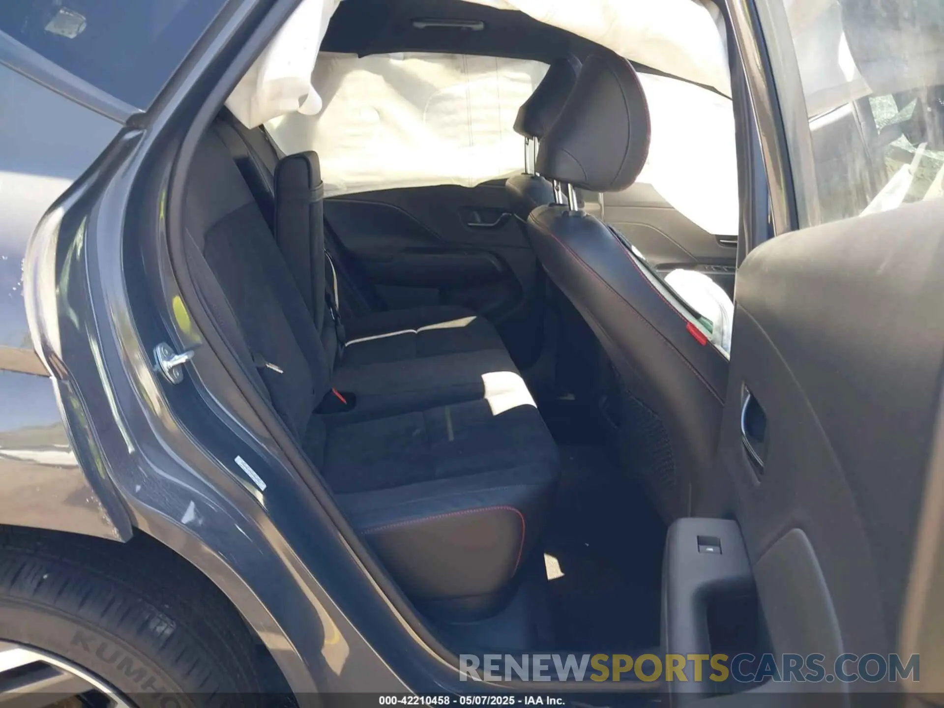 8 fotografías del automóvil dañado KM8HACA35RU066992 HYUNDAI KONA 2024