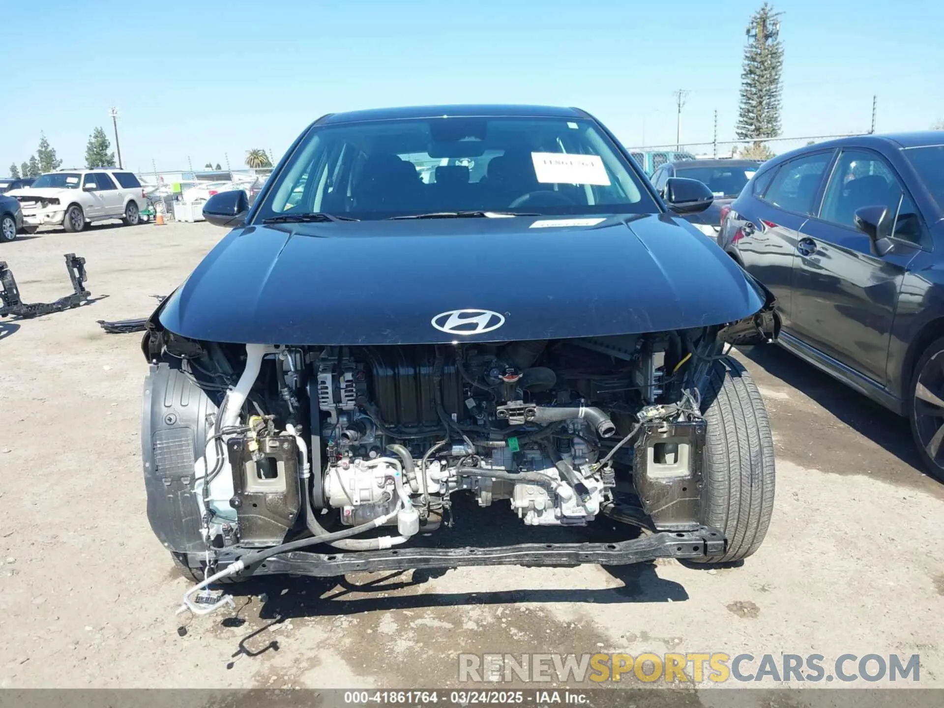 13 fotografías del automóvil dañado KM8HACAB2RU070067 HYUNDAI KONA 2024