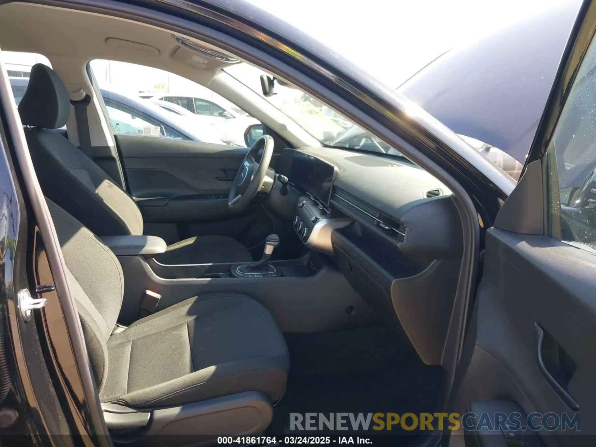 5 fotografías del automóvil dañado KM8HACAB2RU070067 HYUNDAI KONA 2024