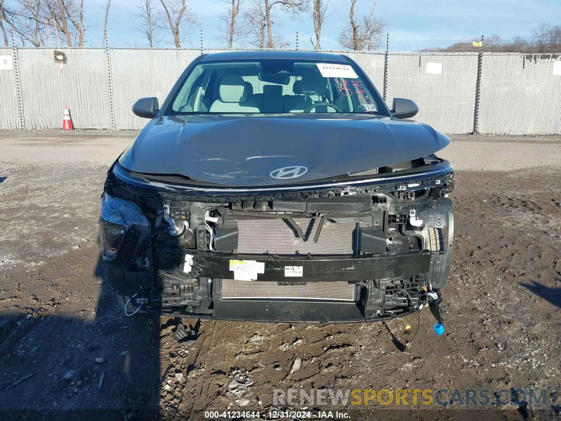 12 fotografías del automóvil dañado KM8HACAB3RU119938 HYUNDAI KONA 2024