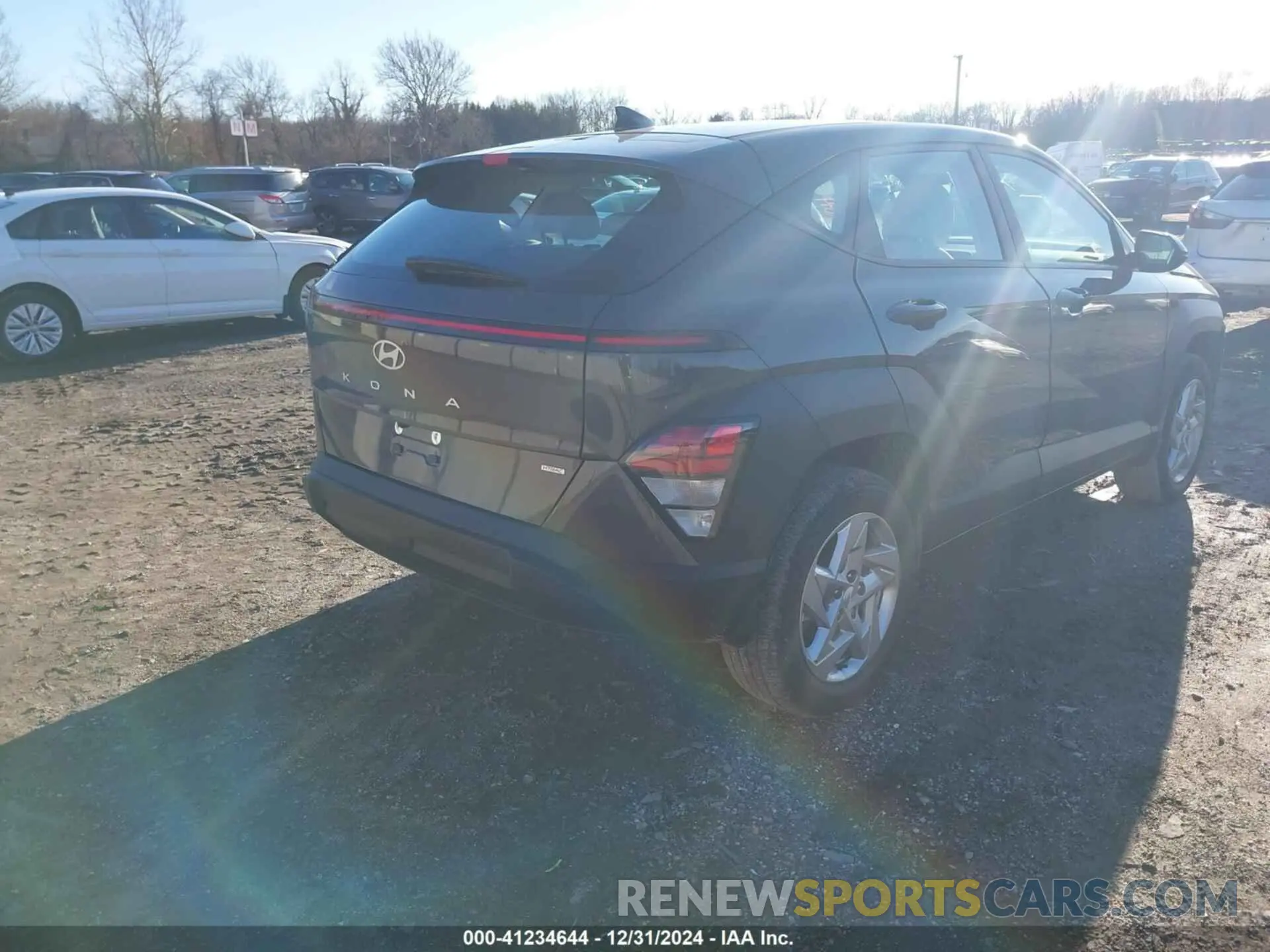 4 fotografías del automóvil dañado KM8HACAB3RU119938 HYUNDAI KONA 2024