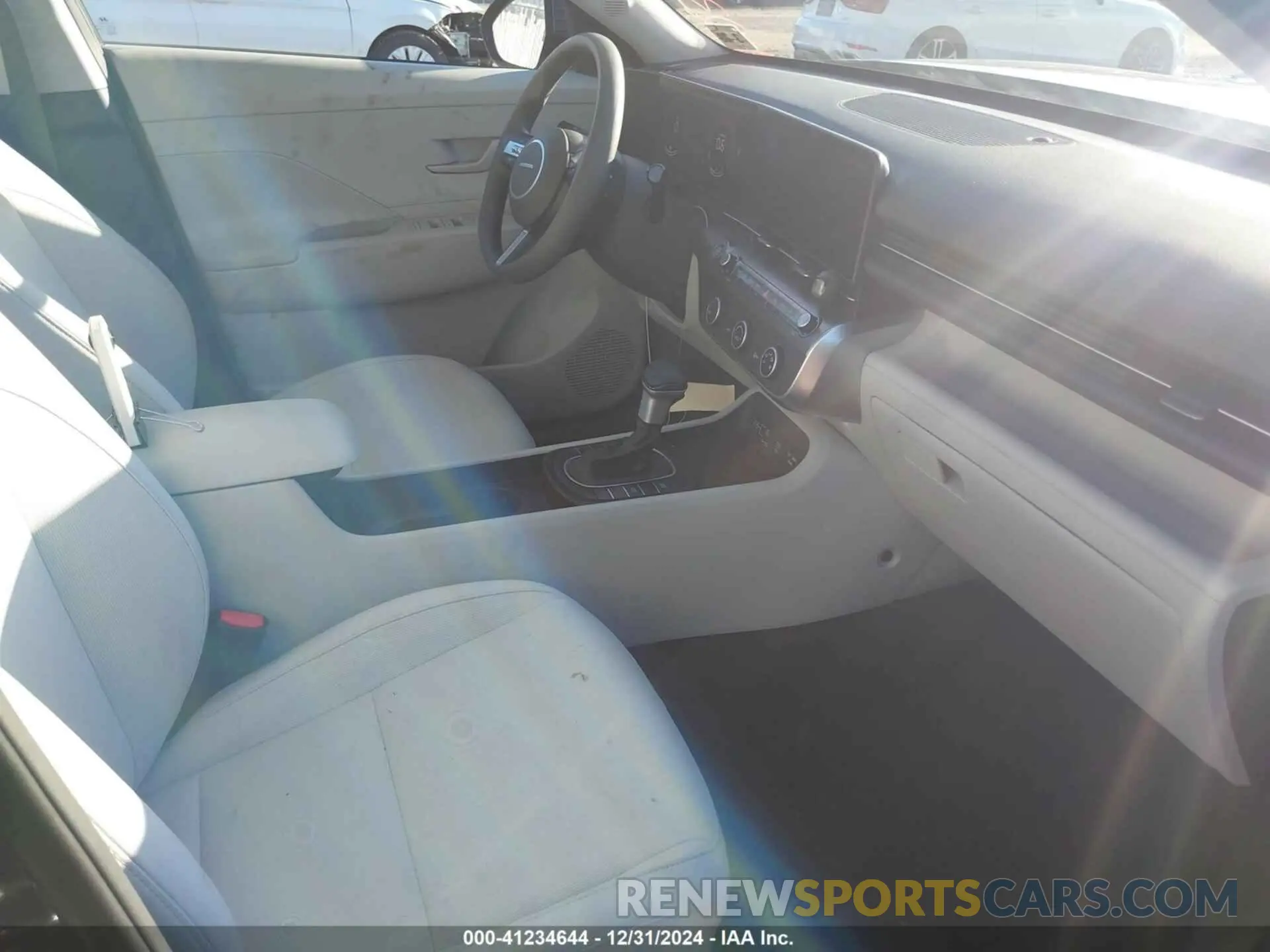 5 fotografías del automóvil dañado KM8HACAB3RU119938 HYUNDAI KONA 2024
