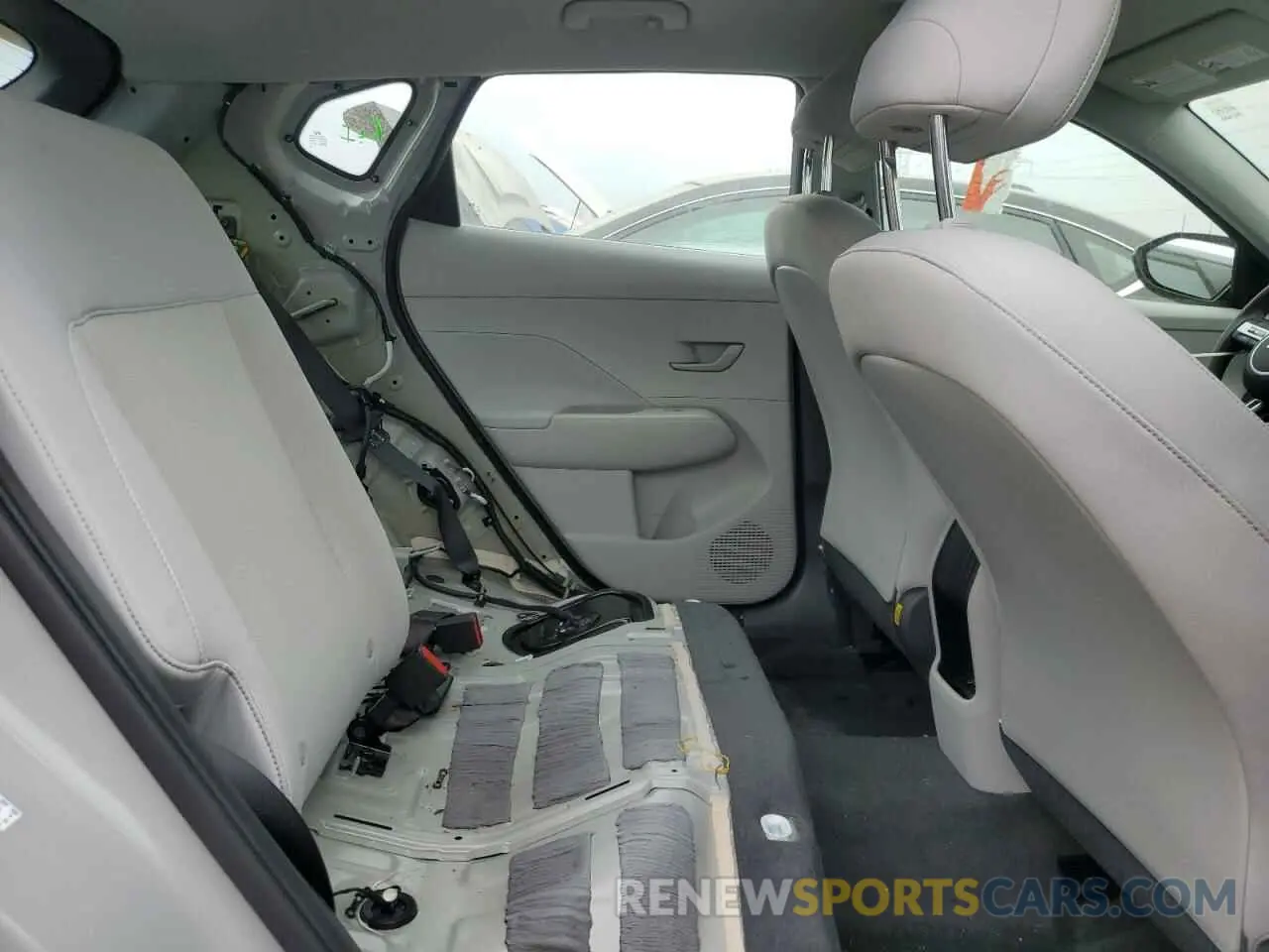 10 fotografías del automóvil dañado KM8HACAB8RU076777 HYUNDAI KONA 2024
