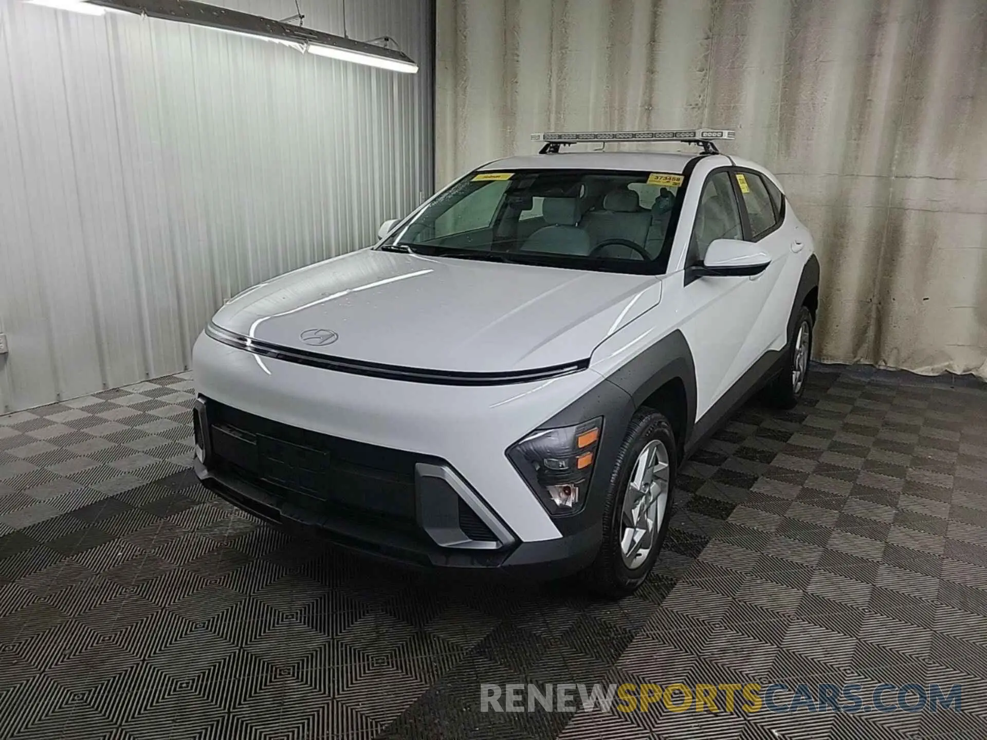 14 fotografías del automóvil dañado KM8HACAB8RU146312 HYUNDAI KONA 2024