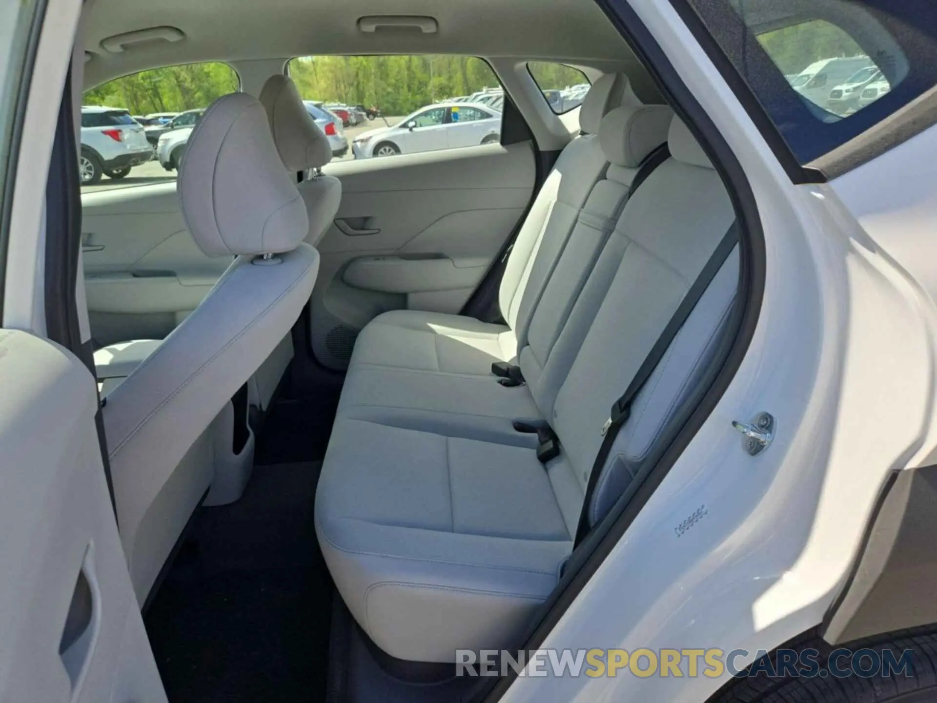 24 fotografías del automóvil dañado KM8HACAB8RU146312 HYUNDAI KONA 2024