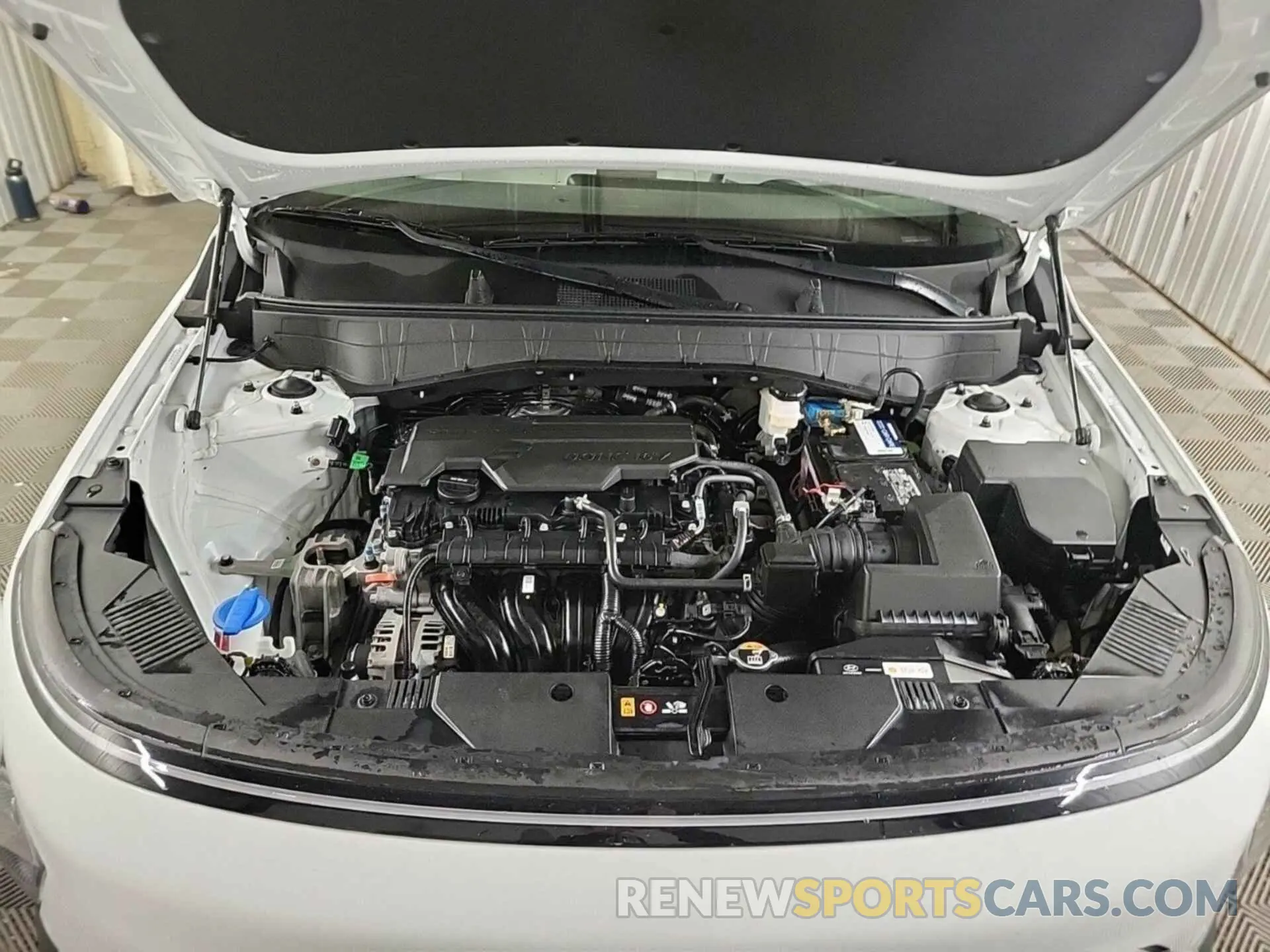 9 fotografías del automóvil dañado KM8HACAB8RU146312 HYUNDAI KONA 2024