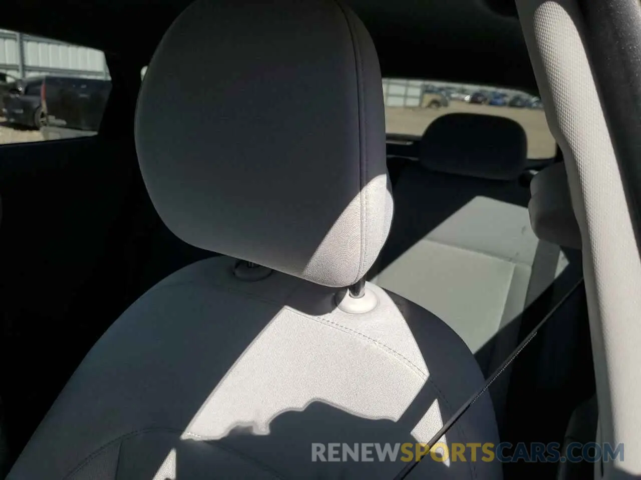 10 fotografías del automóvil dañado KM8HB3AB0RU180791 HYUNDAI KONA 2024