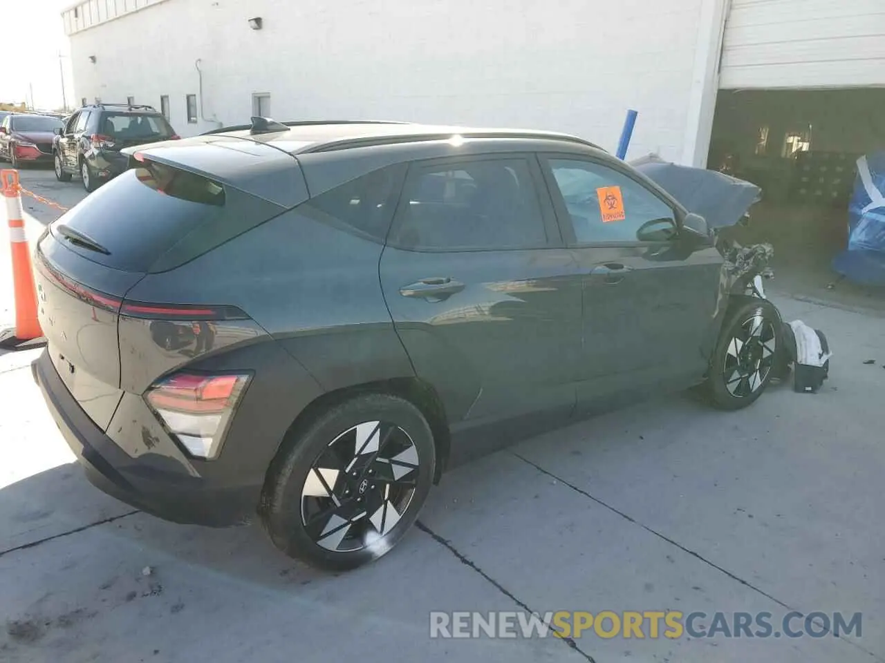 3 fotografías del automóvil dañado KM8HB3AB0RU180791 HYUNDAI KONA 2024