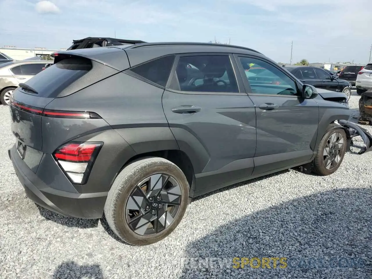 3 fotografías del automóvil dañado KM8HB3AB1RU040488 HYUNDAI KONA 2024