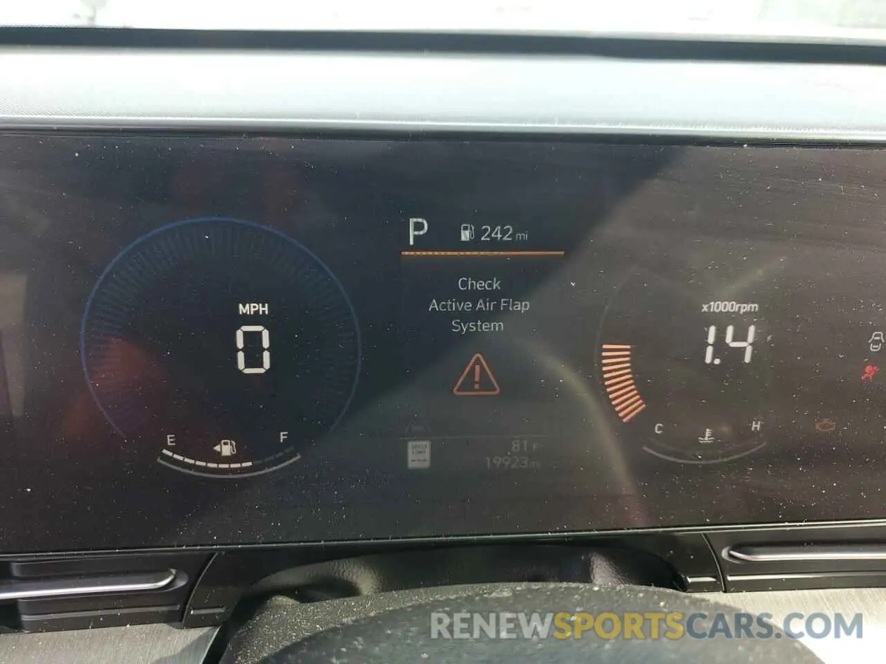 9 fotografías del automóvil dañado KM8HB3AB1RU040488 HYUNDAI KONA 2024