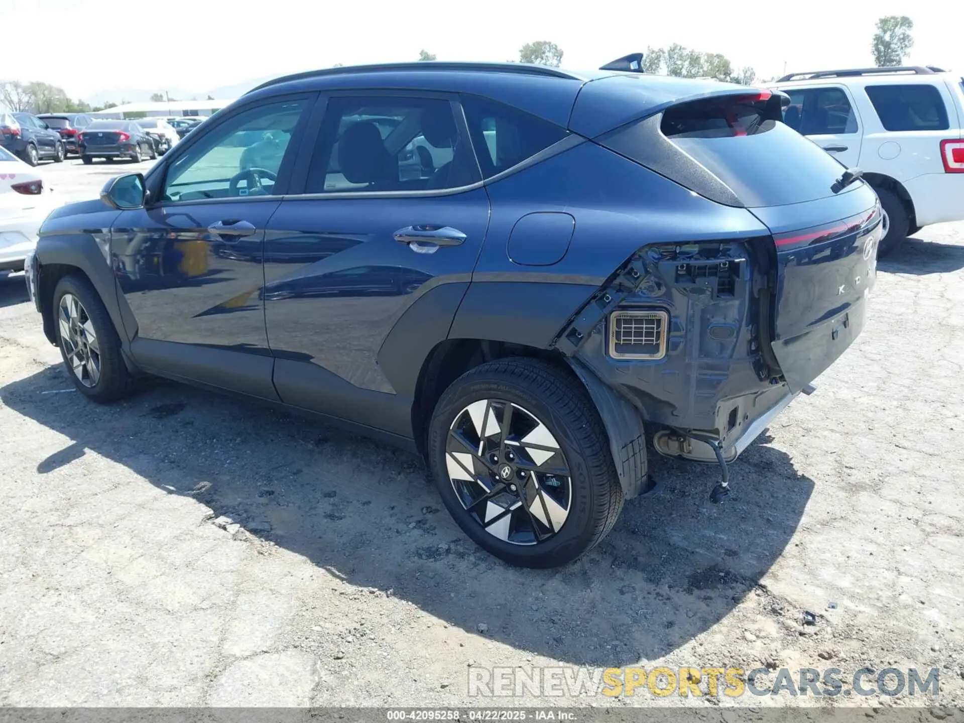 3 fotografías del automóvil dañado KM8HB3AB1RU057856 HYUNDAI KONA 2024