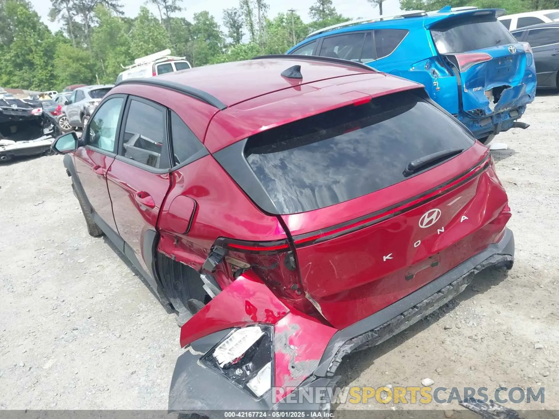 3 fotografías del automóvil dañado KM8HB3AB2RU080613 HYUNDAI KONA 2024