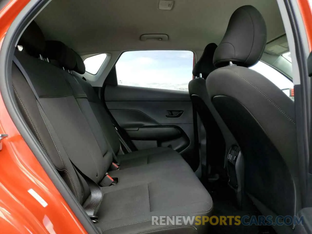 11 fotografías del automóvil dañado KM8HB3AB2RU086086 HYUNDAI KONA 2024