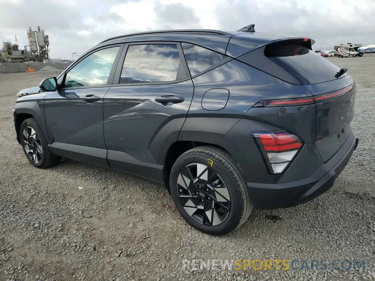 2 fotografías del automóvil dañado KM8HB3AB2RU095418 HYUNDAI KONA 2024