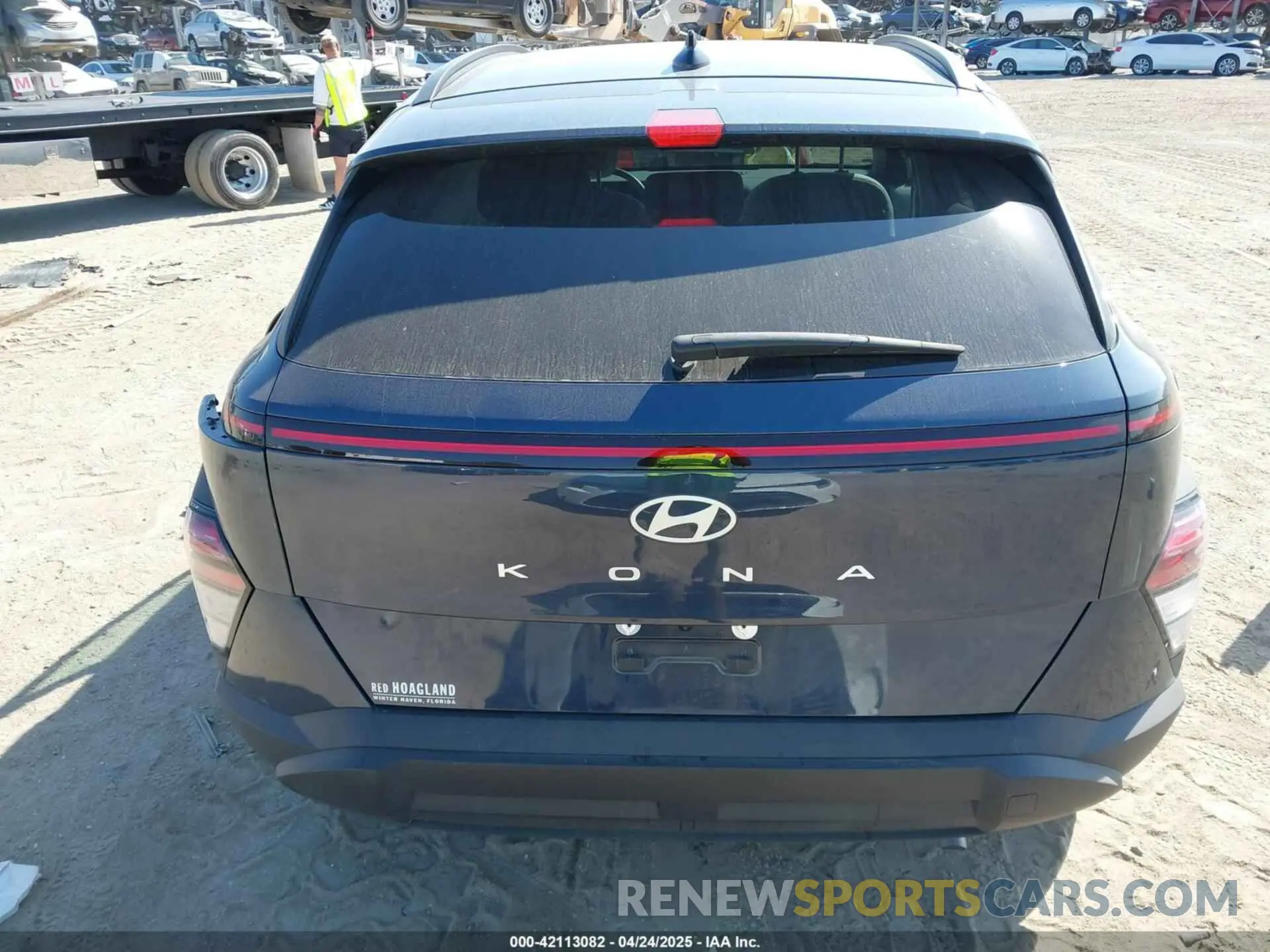 16 fotografías del automóvil dañado KM8HB3AB2RU106918 HYUNDAI KONA 2024